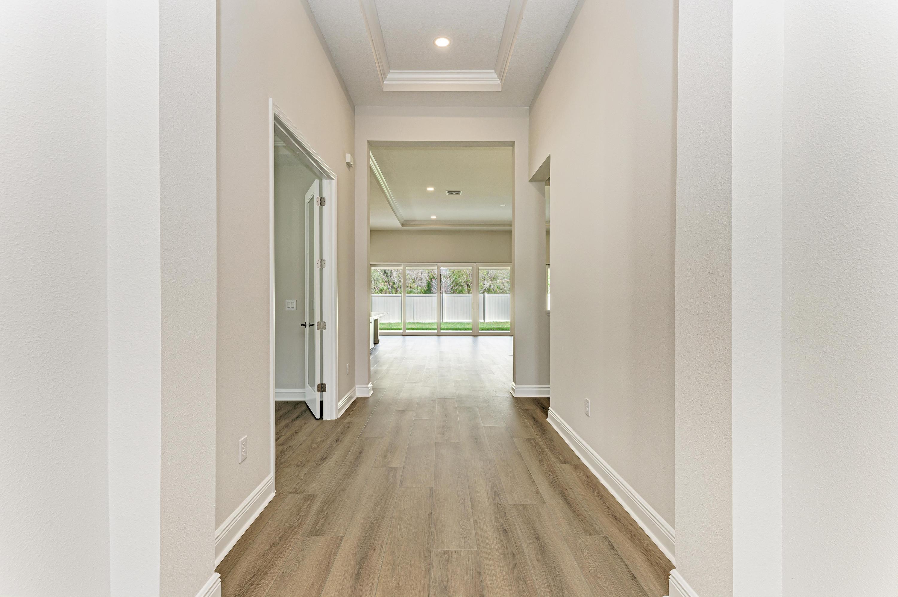 Biscayne I - 13072 Homestead Ln - Foyer