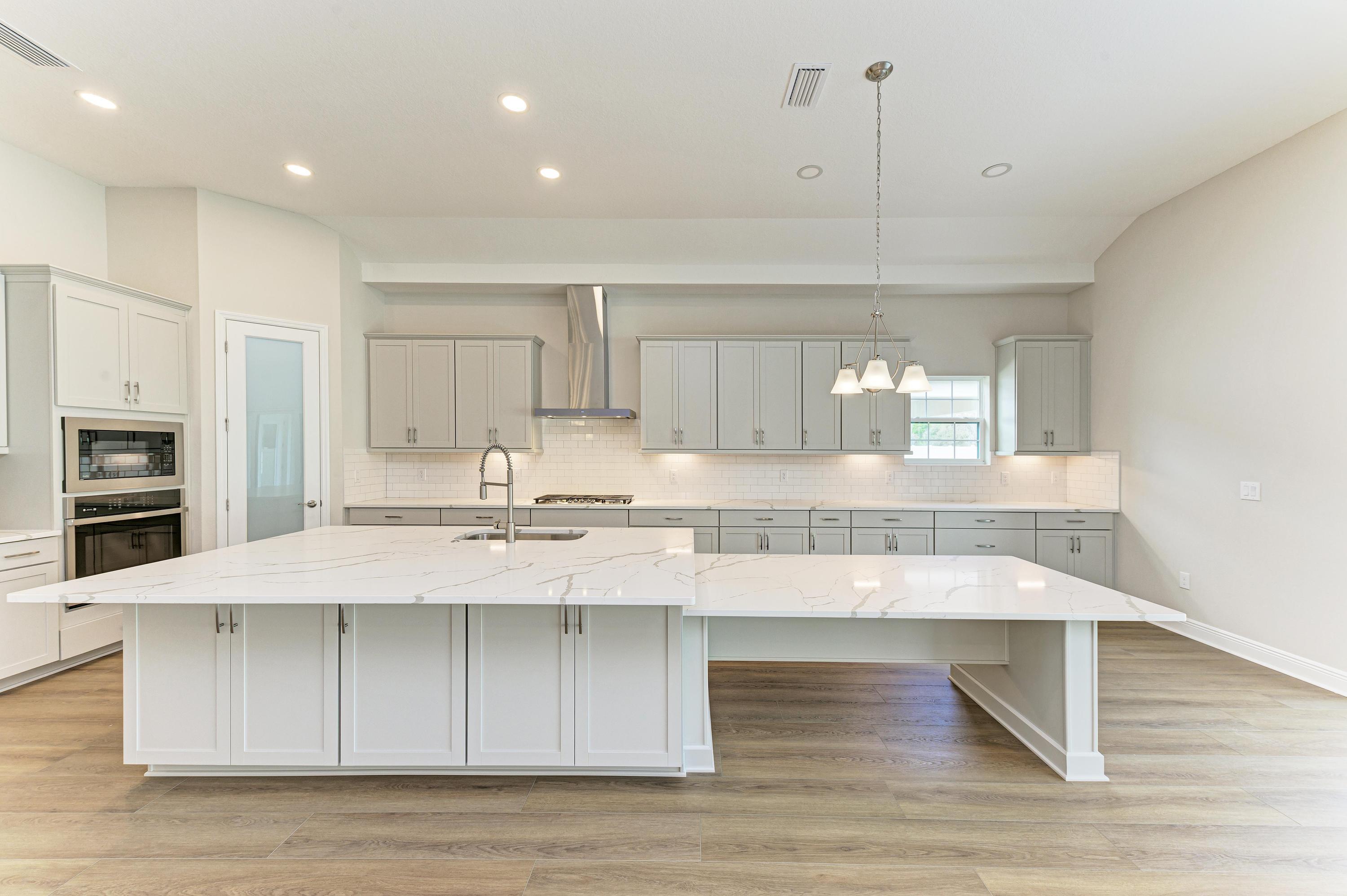 Biscayne I - 13072 Homestead Ln - Gourmet Kitchen