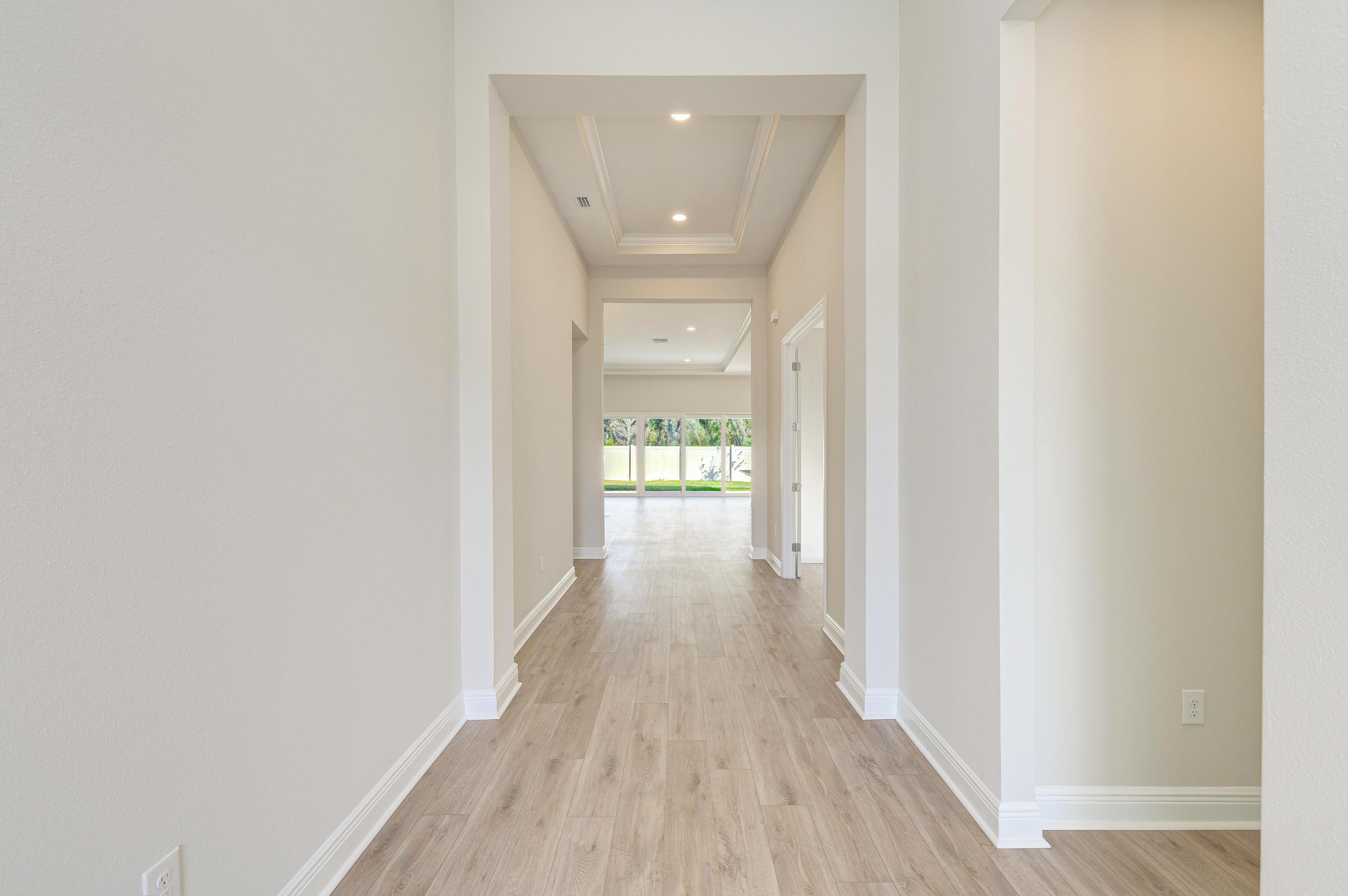 Biscayne II - 13068 Homestead Lane - Foyer