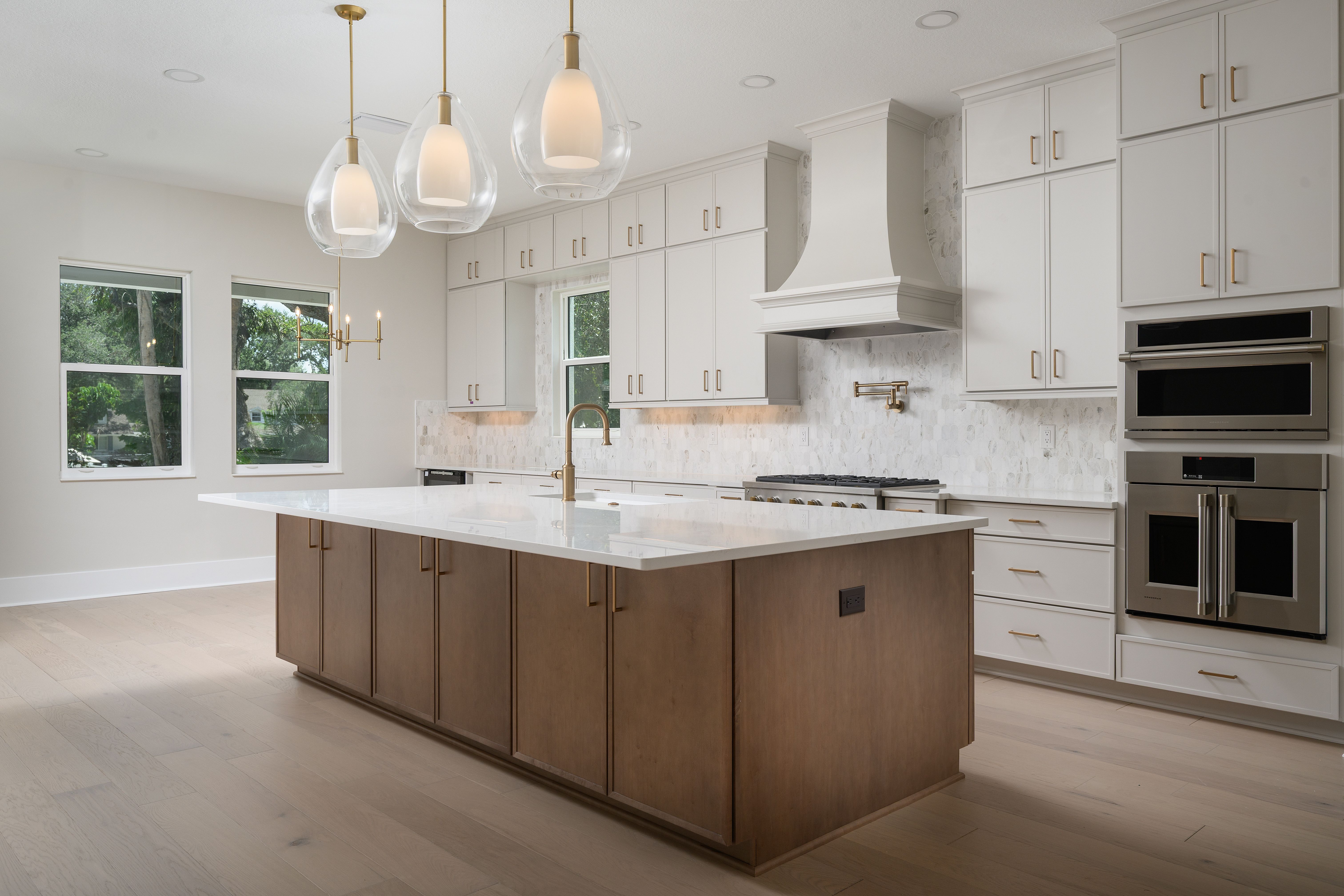 Madeira A | 4713 W Estrella St | Connoisseur Kitchen