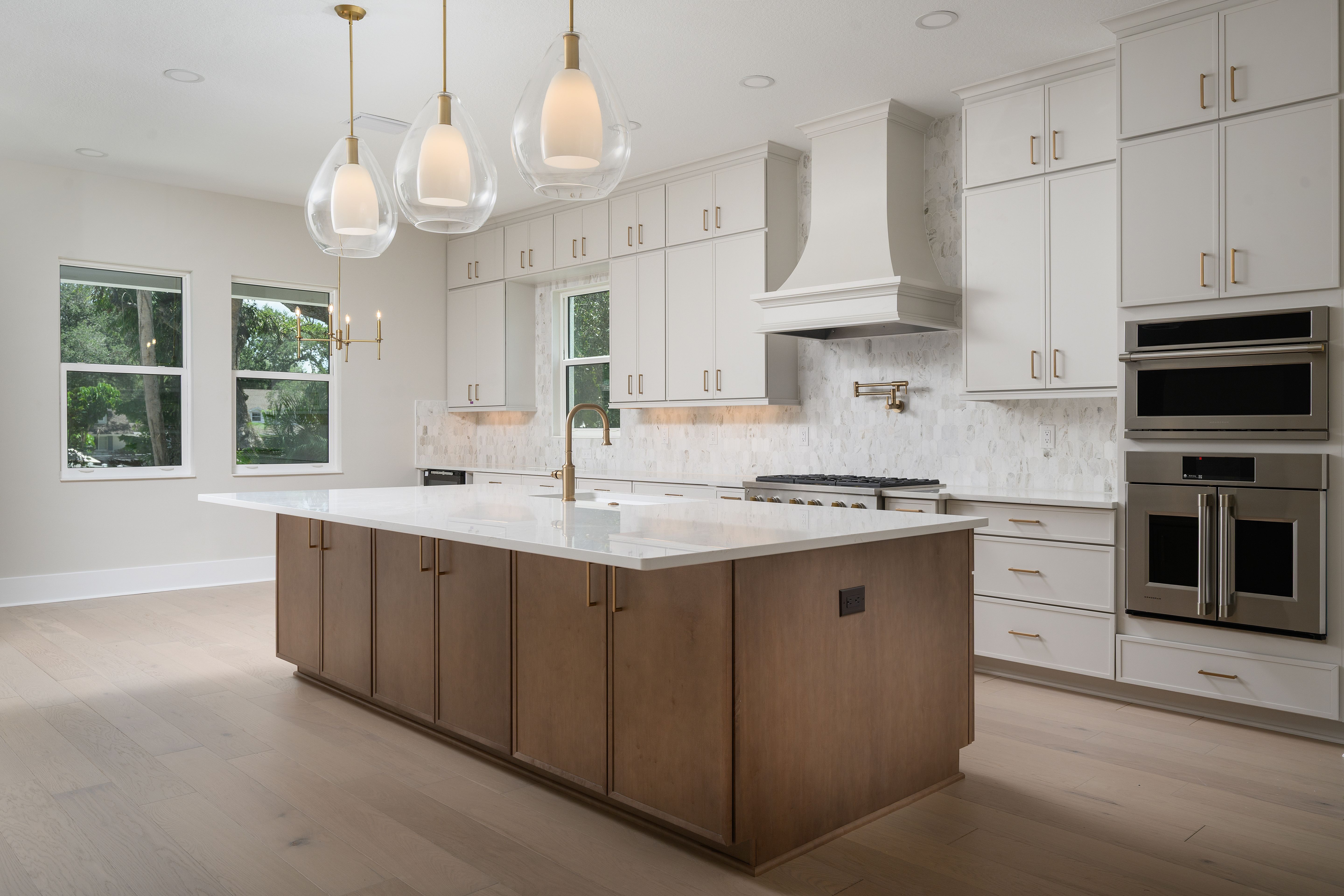 Madeira A | 4713 W Estrella St | Connoisseur Kitchen
