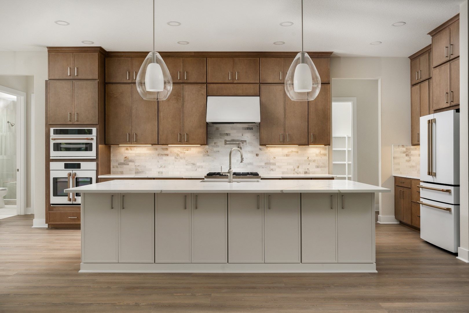 4018 W Cleveland St | Avocet B | Gourmet Kitchen