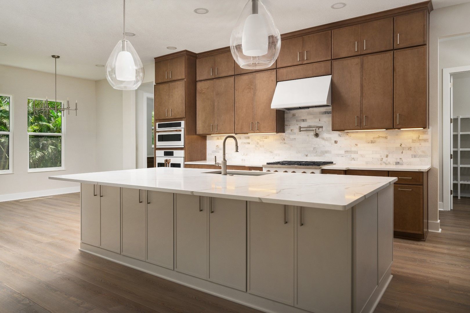 4018 W Cleveland St | Avocet B | Gourmet Kitchen