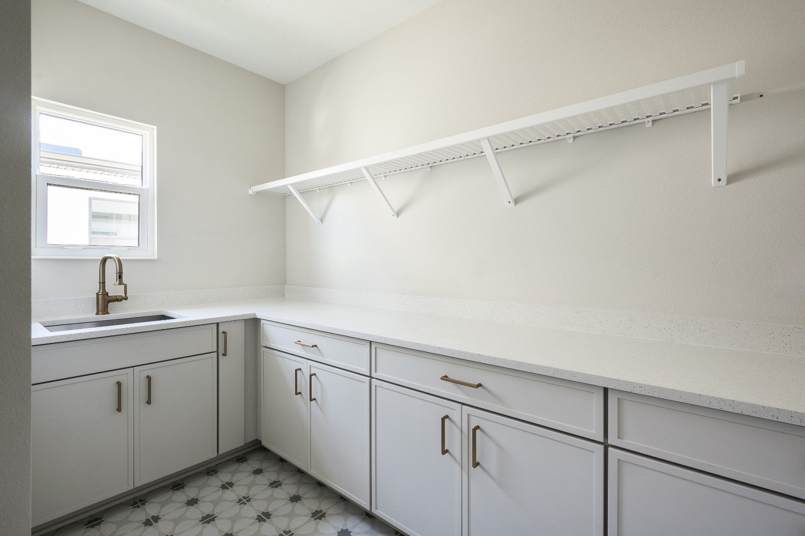 4020 W Cleveland St | Seabreeze A | Laundry