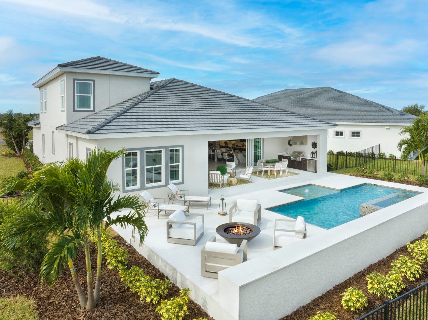 Outdoor Living | Biscayne II at EVERLY Wellen Park