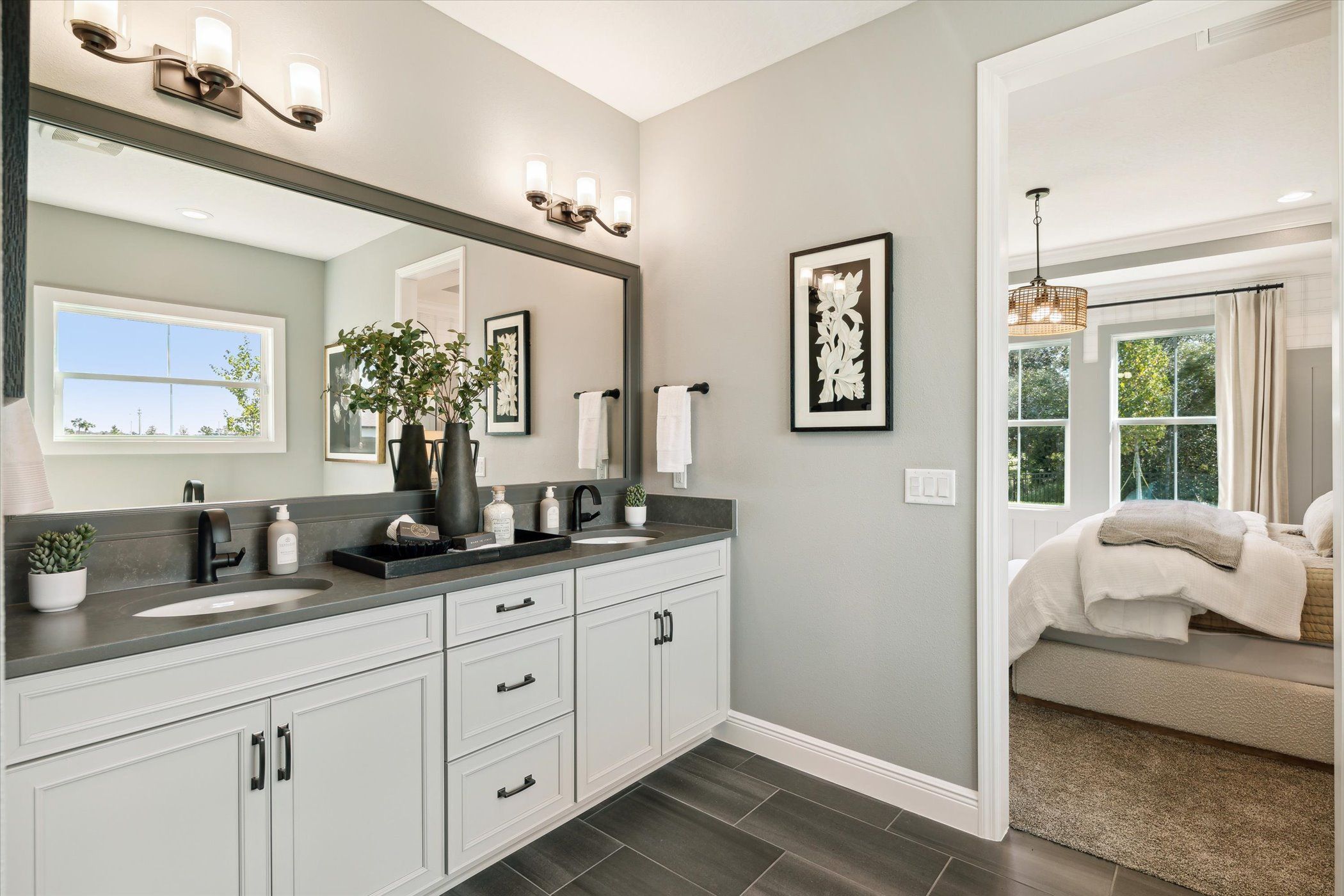 Bayside II - Secondary Bathroom