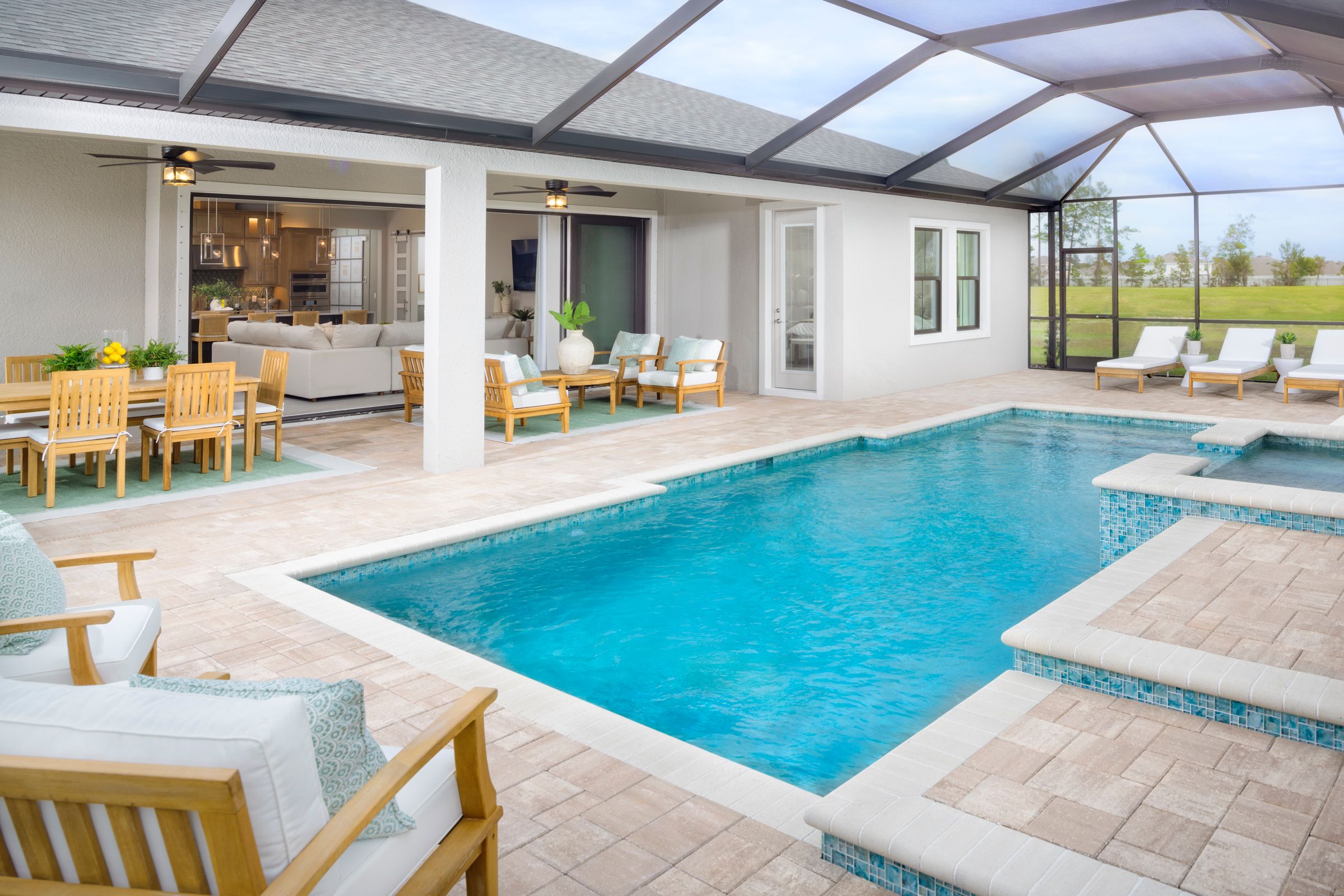 Pool and Lanai - Hyde Park III at Caldera