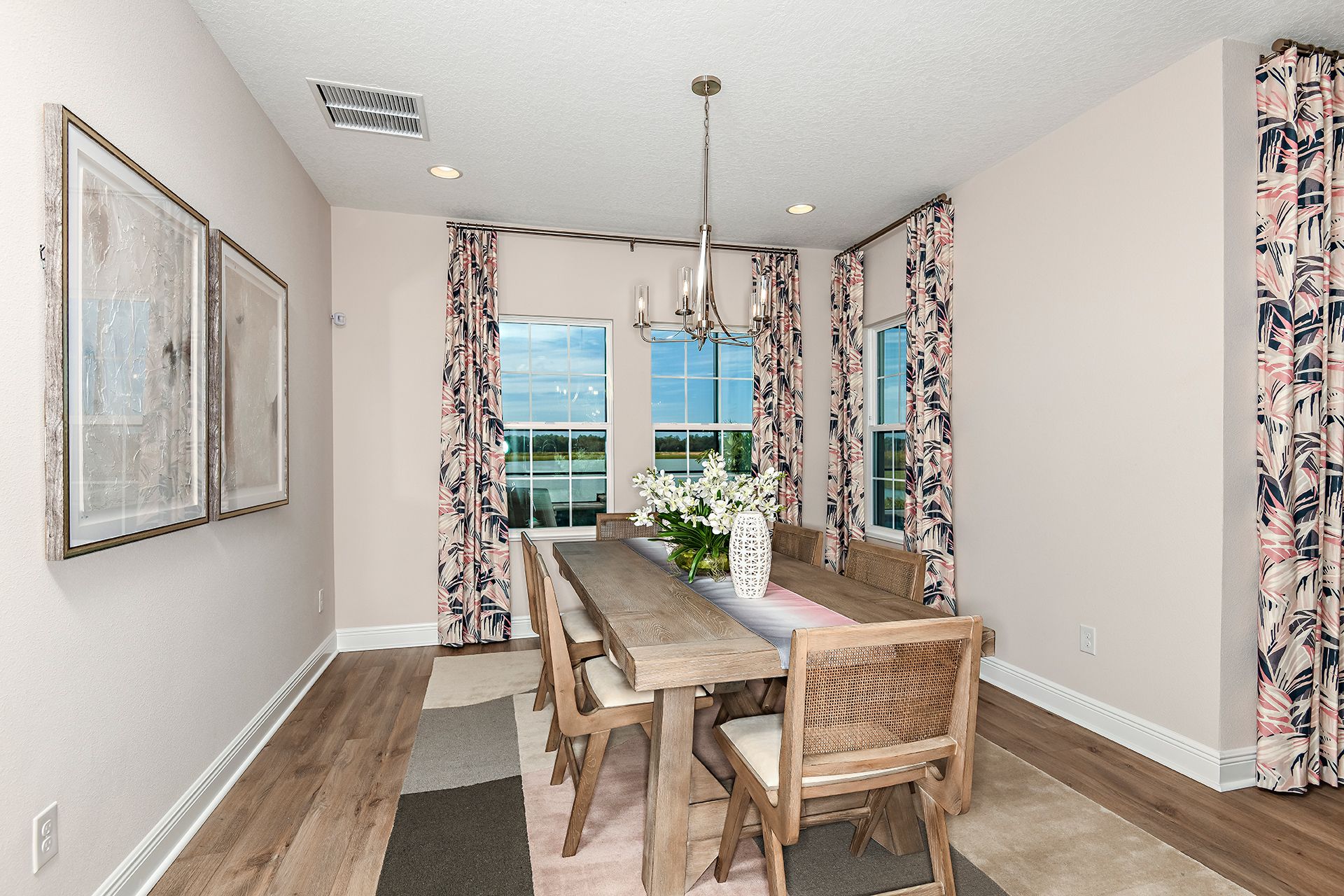Breakfast Area | Westshore II at Hawkstone