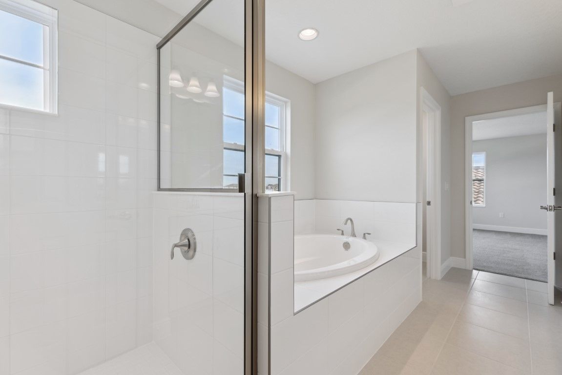 8517 Dove Bog Terrace - Owner's Retreat Master Bath