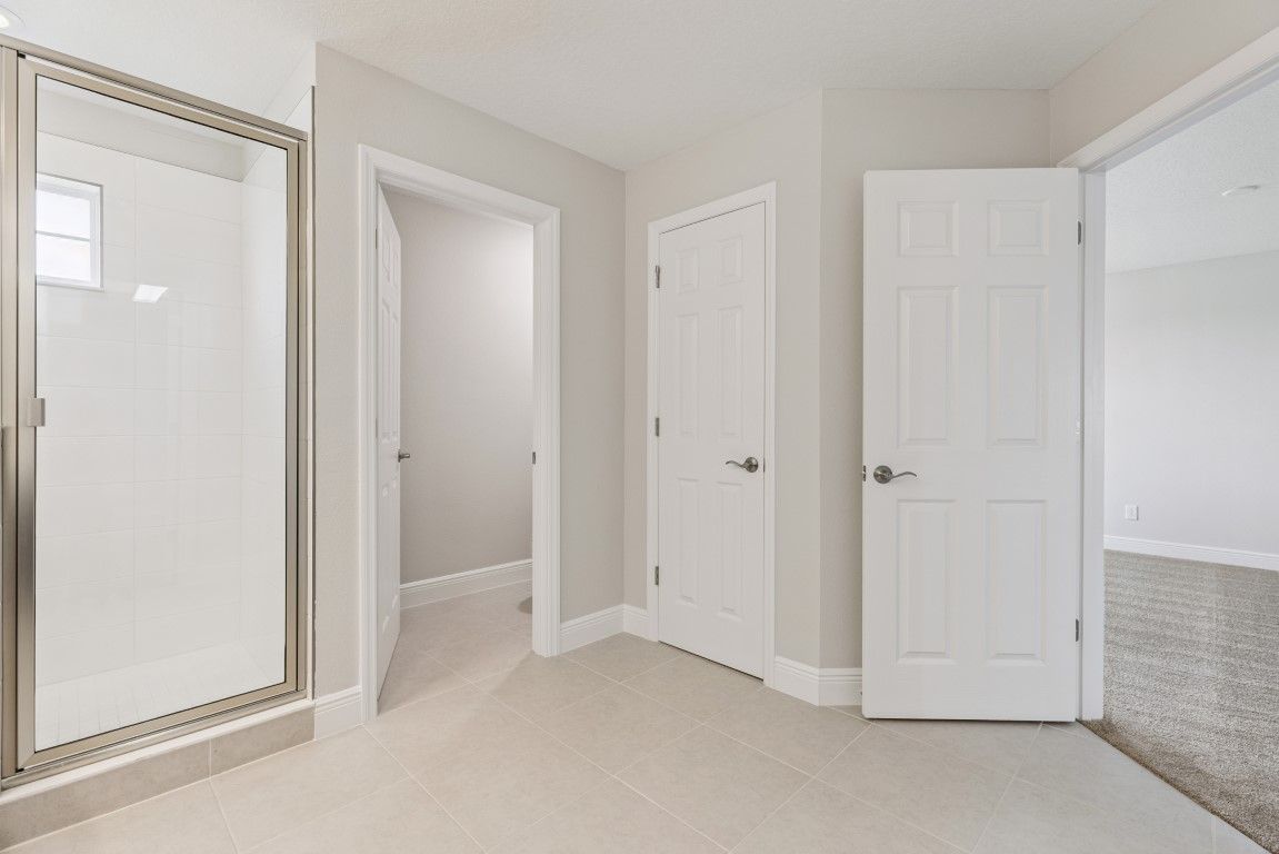 9711 Surrey Rose Dr - Owner's Bath