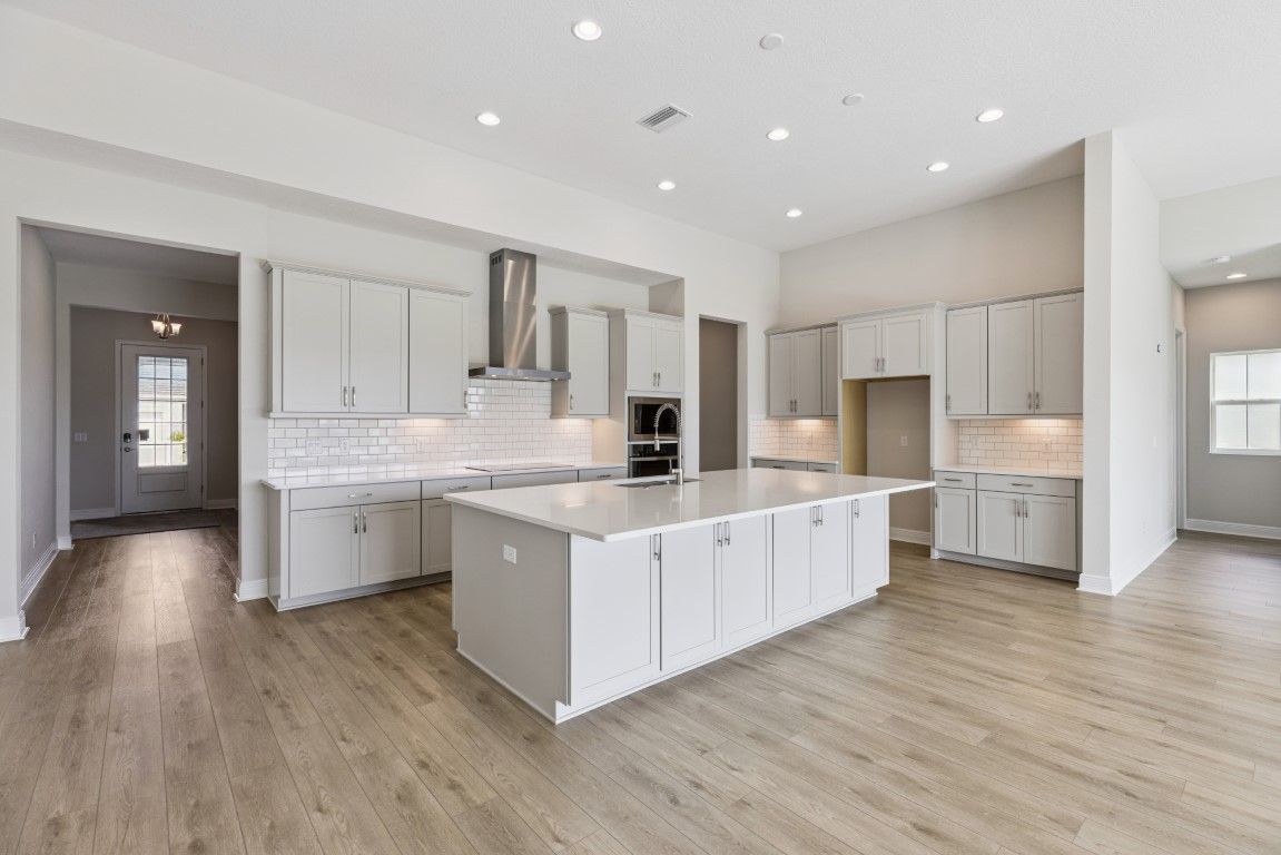 10303 Surrey Rose Dr - Gourmet Kitchen