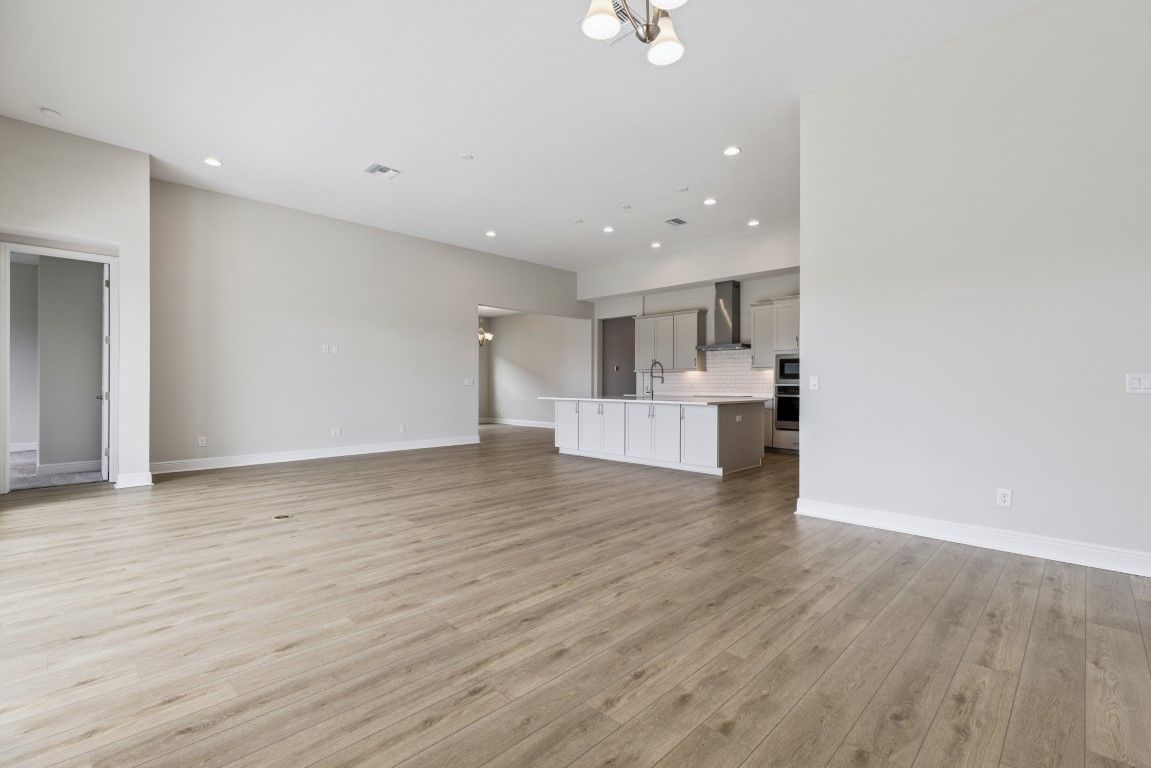 10303 Surrey Rose Dr - Grand Room