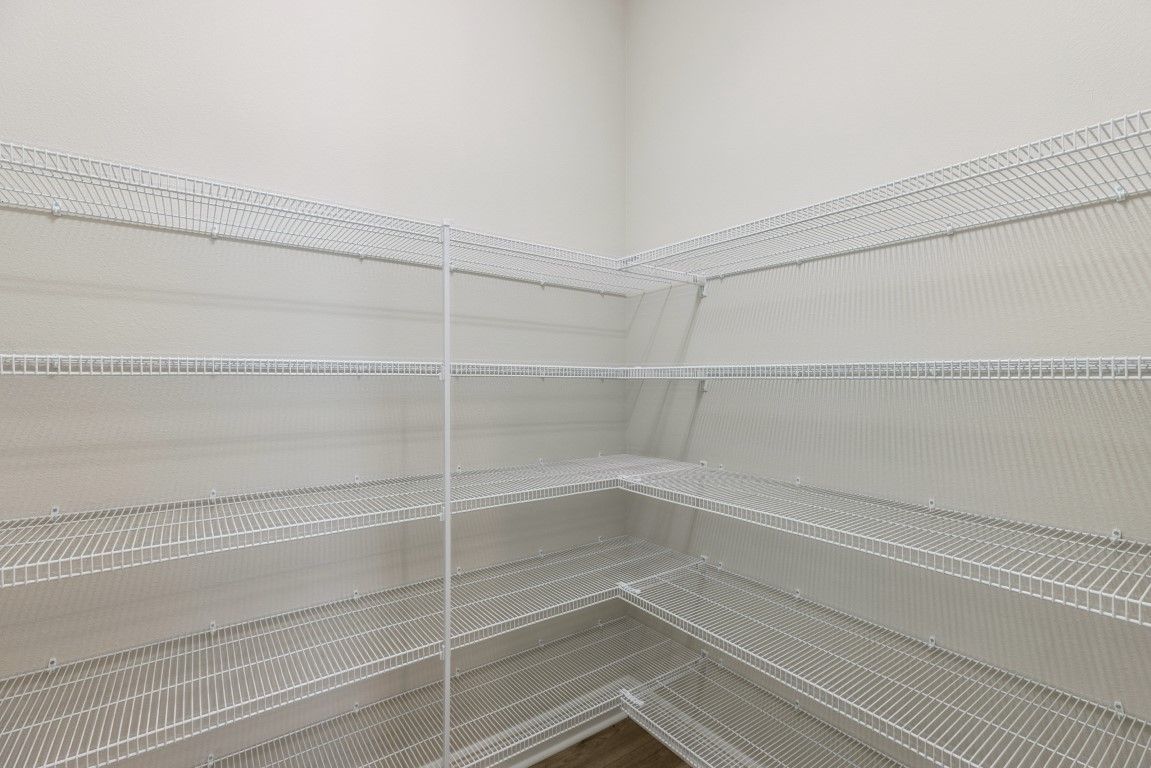 10303 Surrey Rose Dr - Pantry