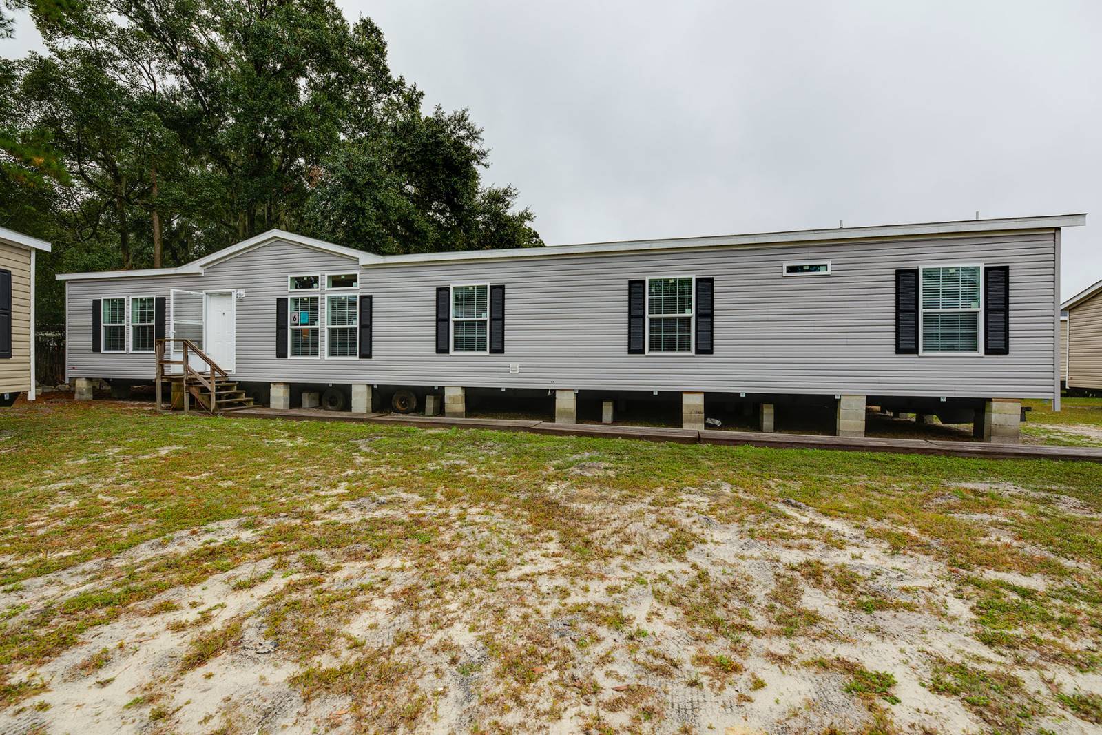 casa en Homes of Merit por Homes of Merit