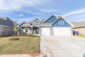 9221 NW 86th Ter (Blue Spruce Bonus Room 1)