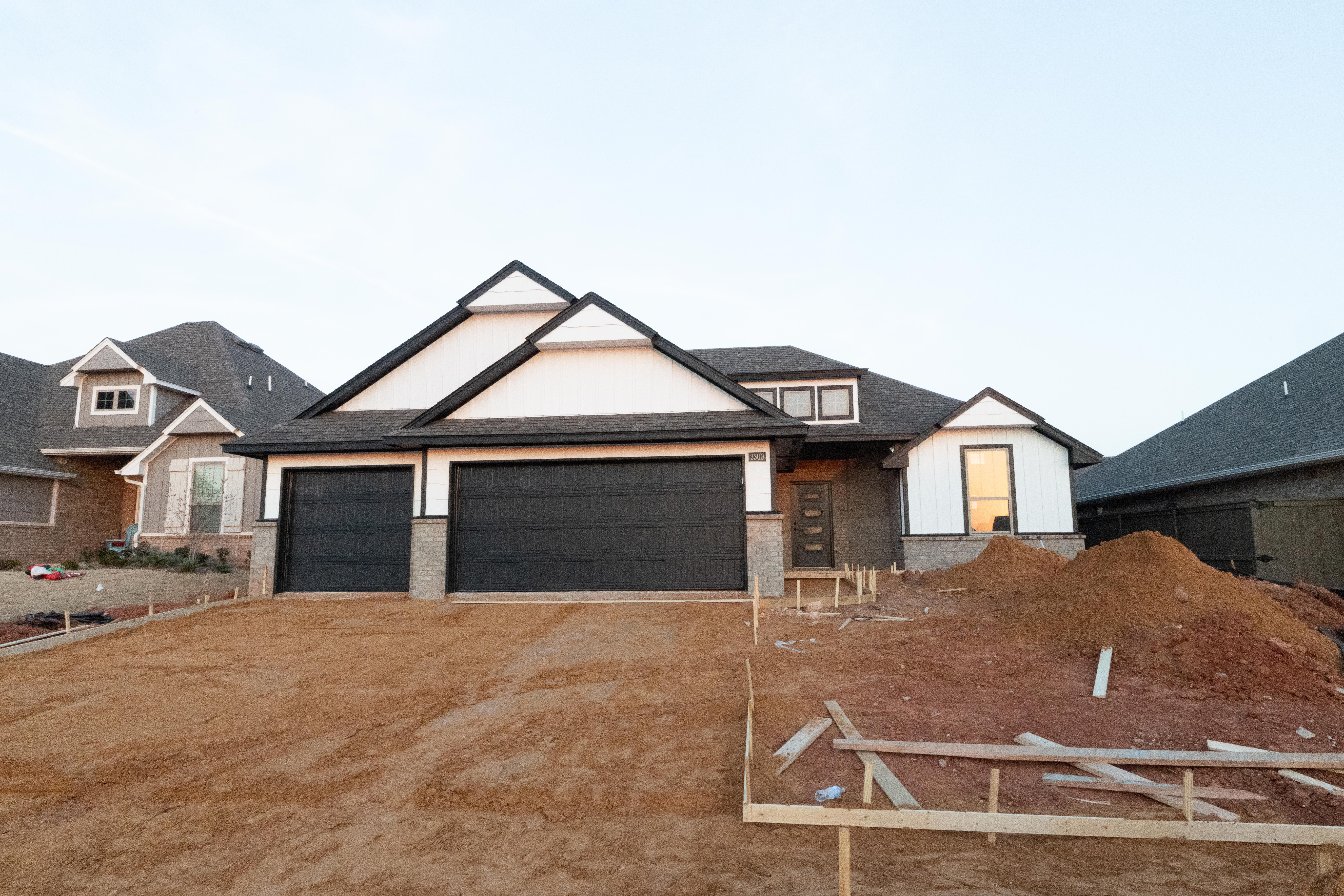 3300 Porter Dr - Delmer Lakes North: Edmond, Oklahoma - Homes By Taber