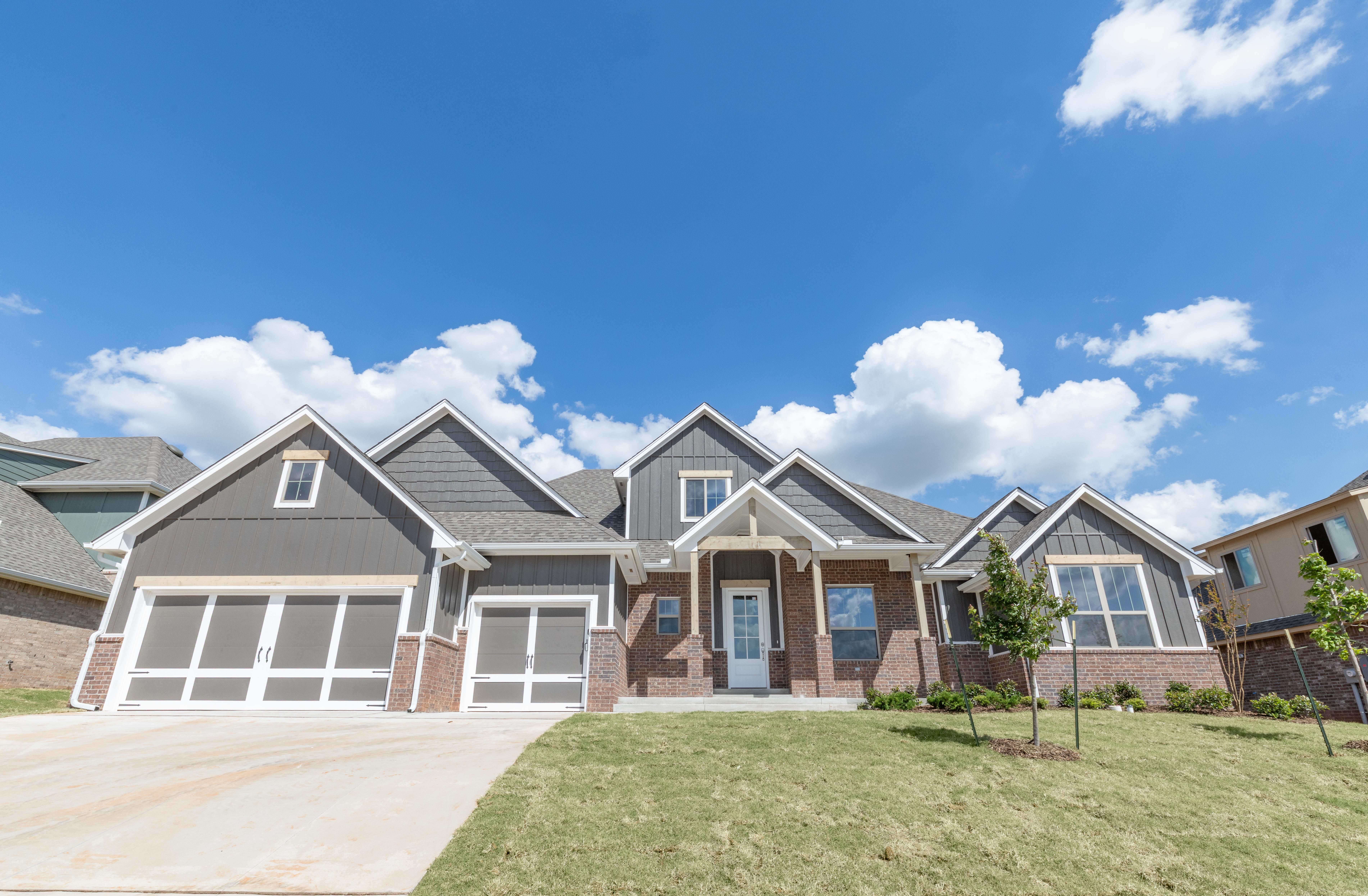 Lynne Bonus Room - Highgarden: Arcadia, Oklahoma - Homes By Taber