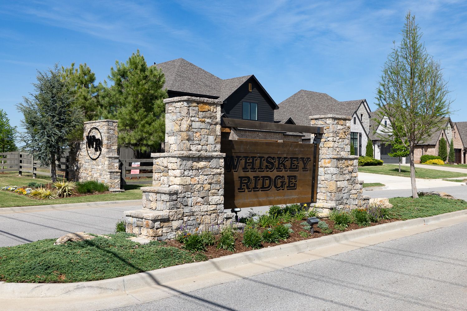 Whiskey Ridge por Homes By Taber en Tulsa Oklahoma