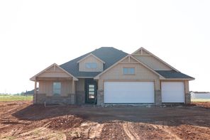667 Straight St (Blue Spruce)