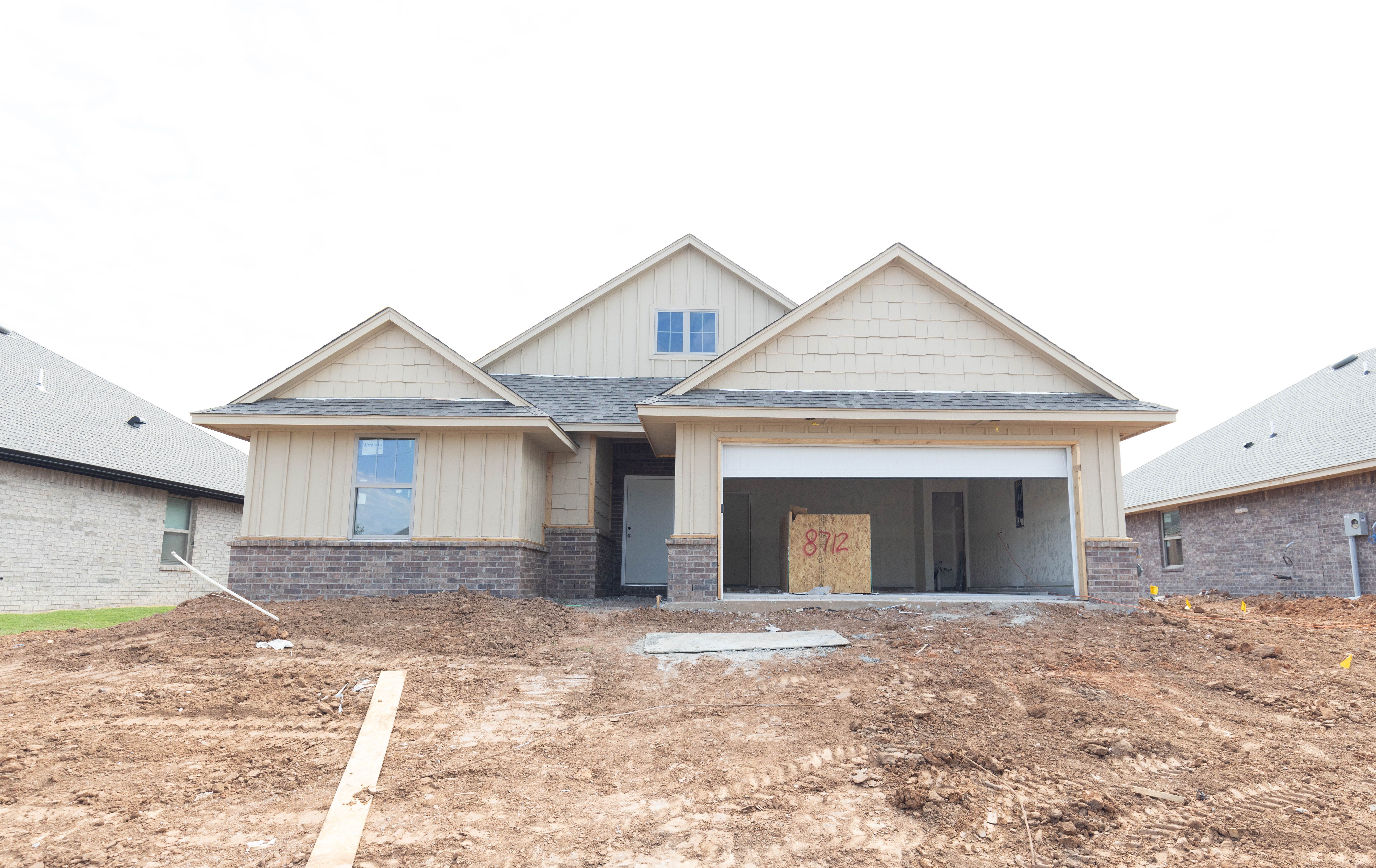 8712 Poppey Pl