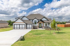 1512 E Deer Meadows Dr (Zade Bonus Room)