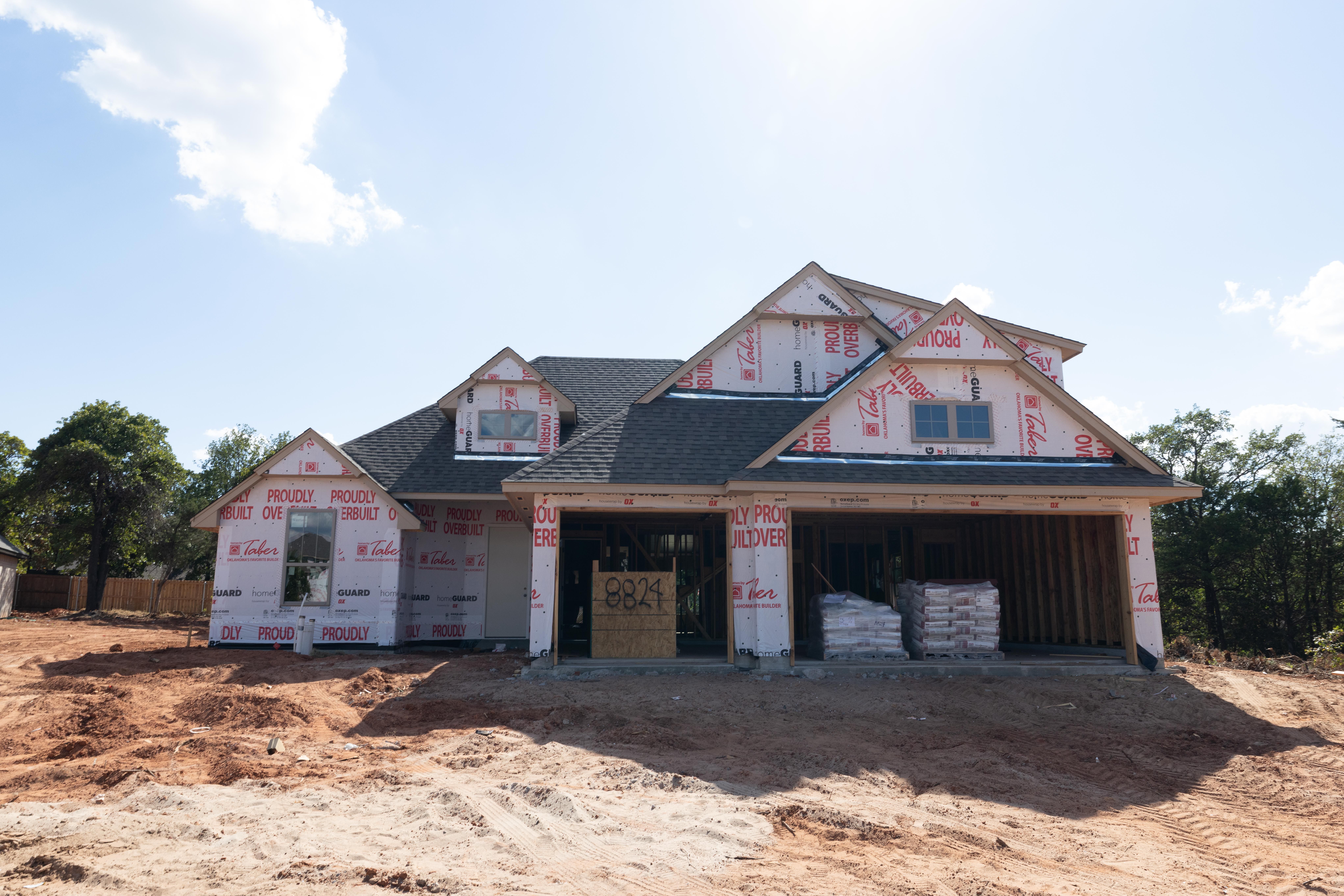 Hummingbird Bonus Room 1 - Highgarden: Arcadia, Oklahoma - Homes By Taber