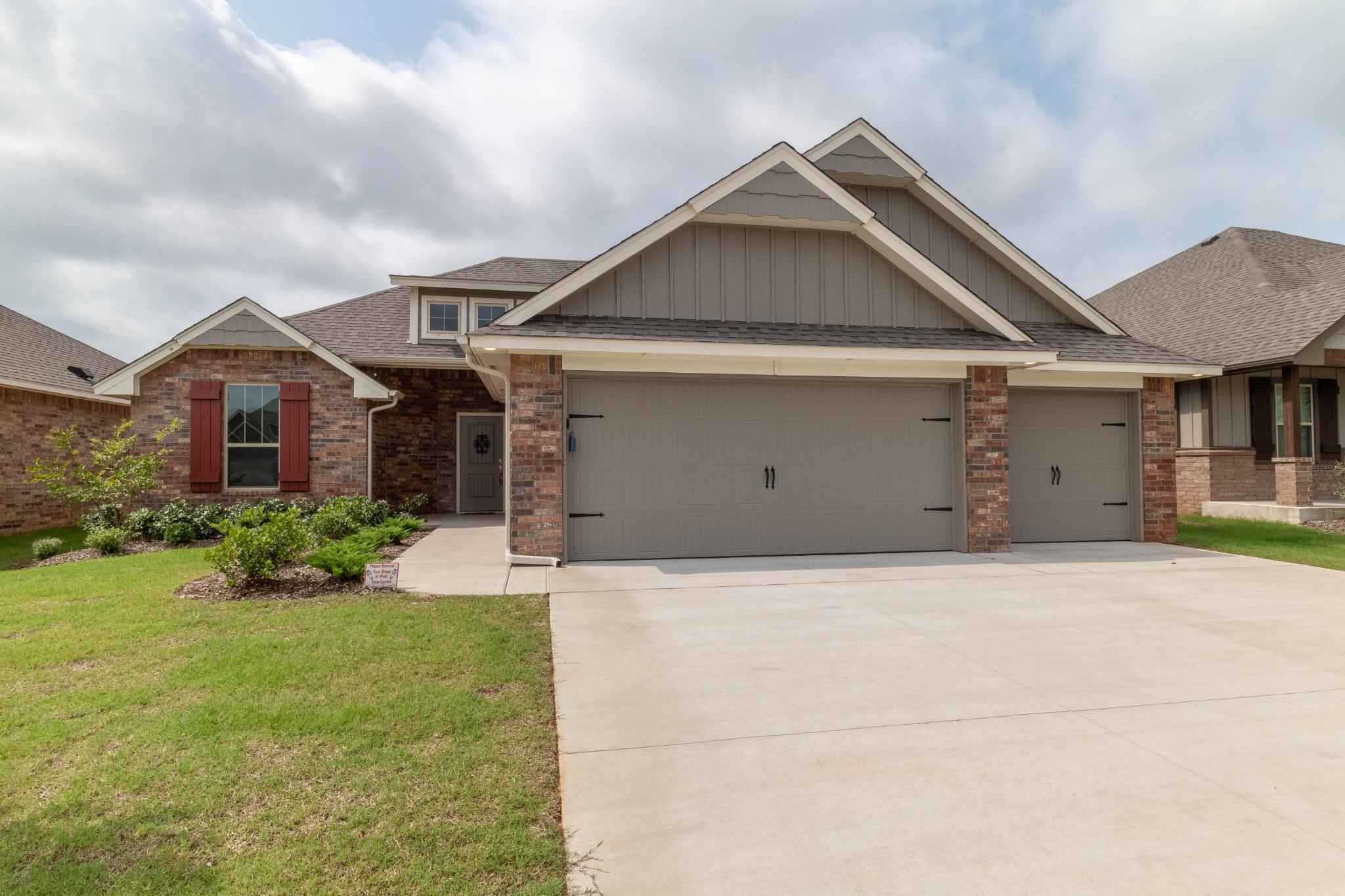 Hummingbird Half Bath floor plan