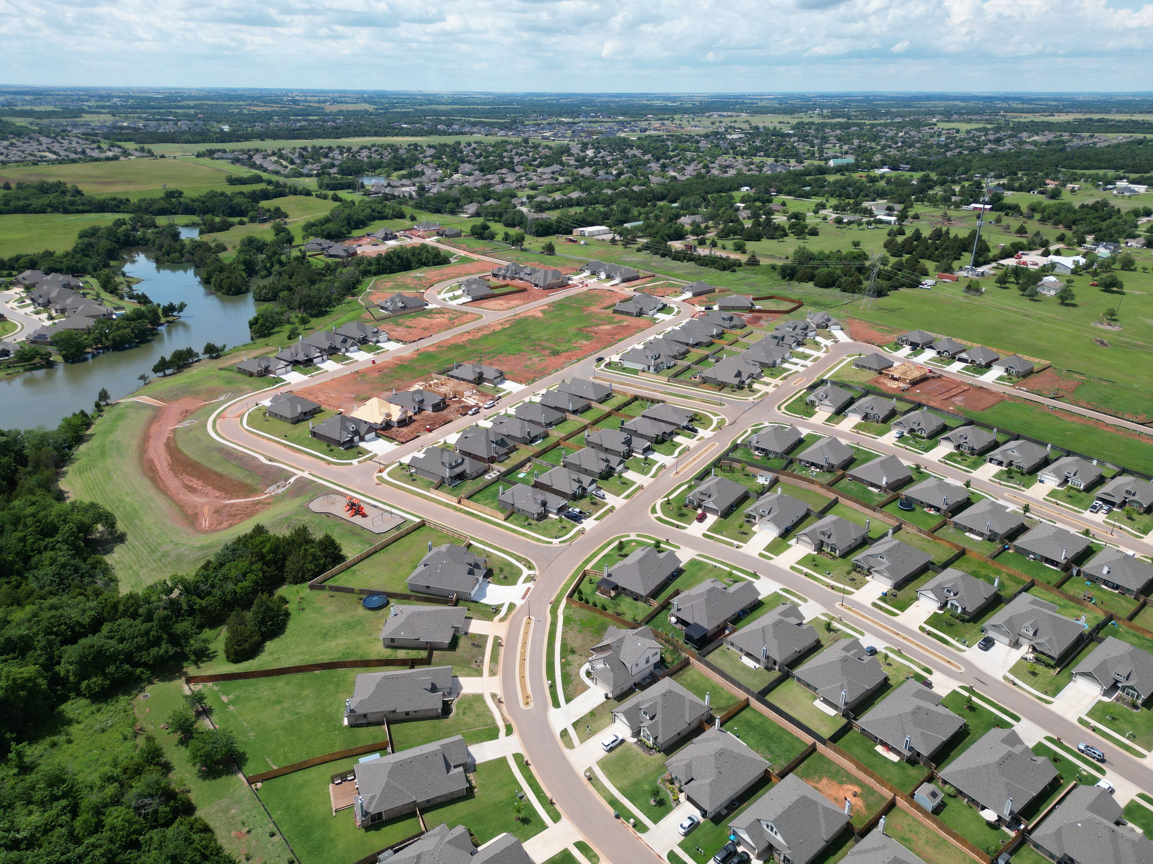 New Homes in Edmond OK Delmer Lakes North