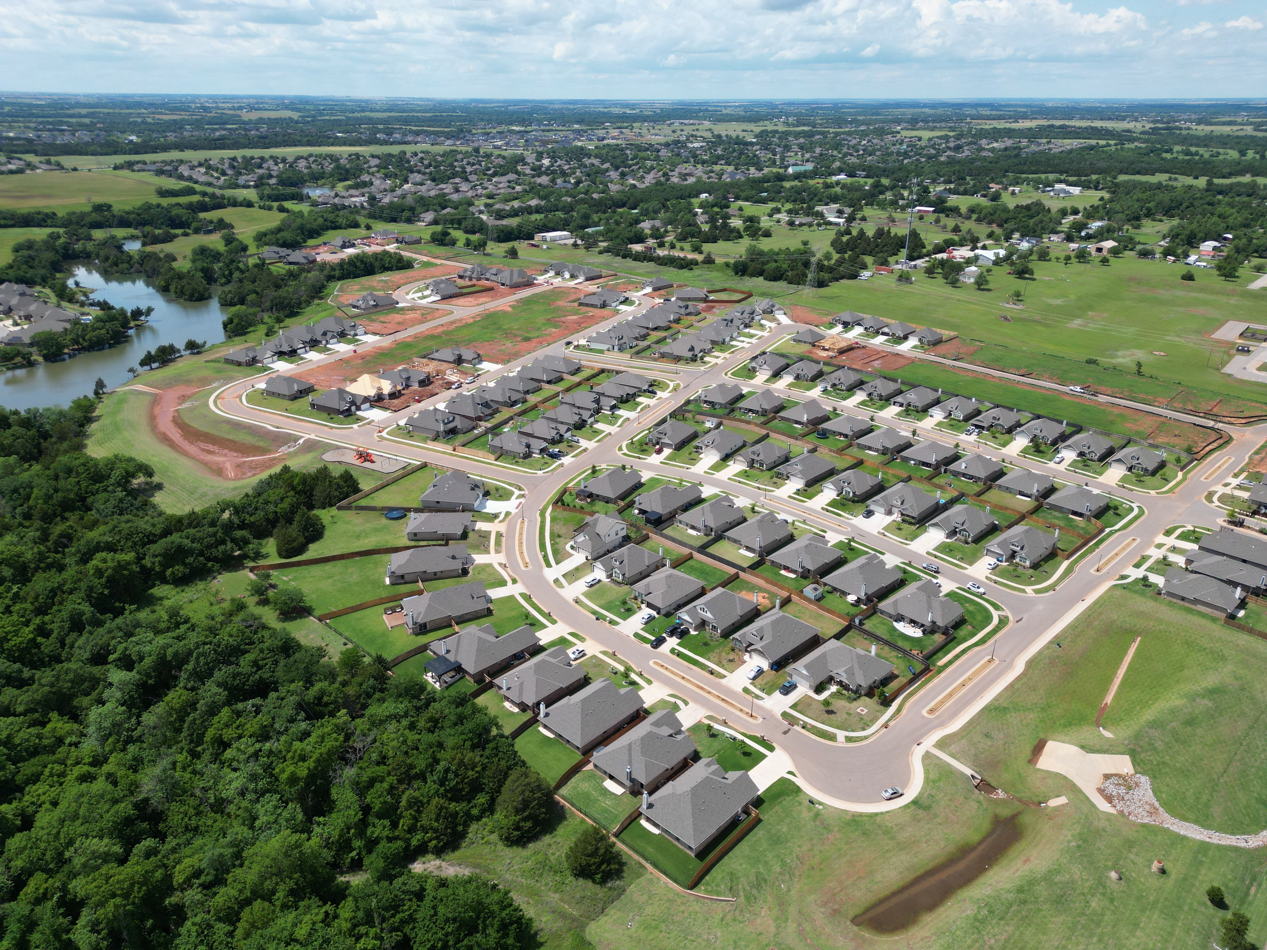 New Homes in Edmond OK Delmer Lakes North