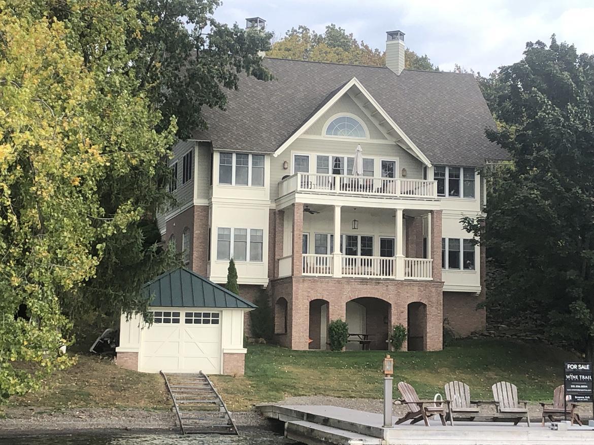 casa en Hough Builders, Inc. por Hough Builders, Inc.