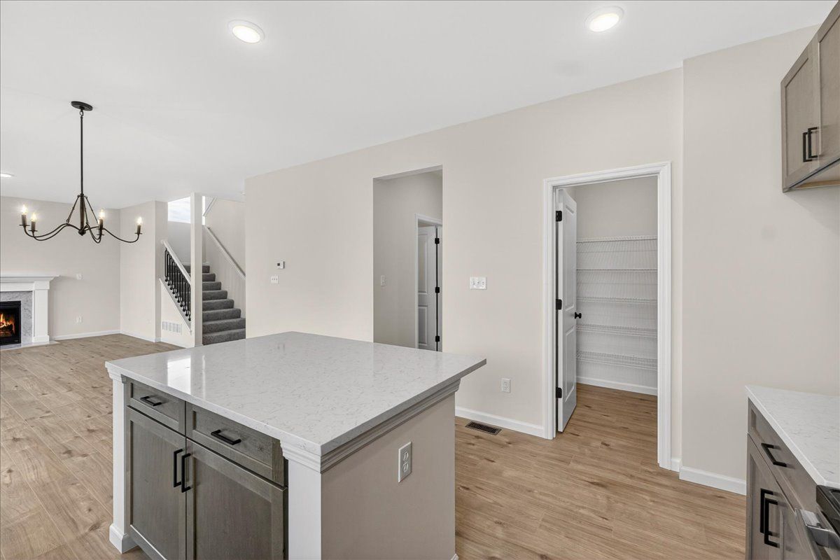 Island & Pantry