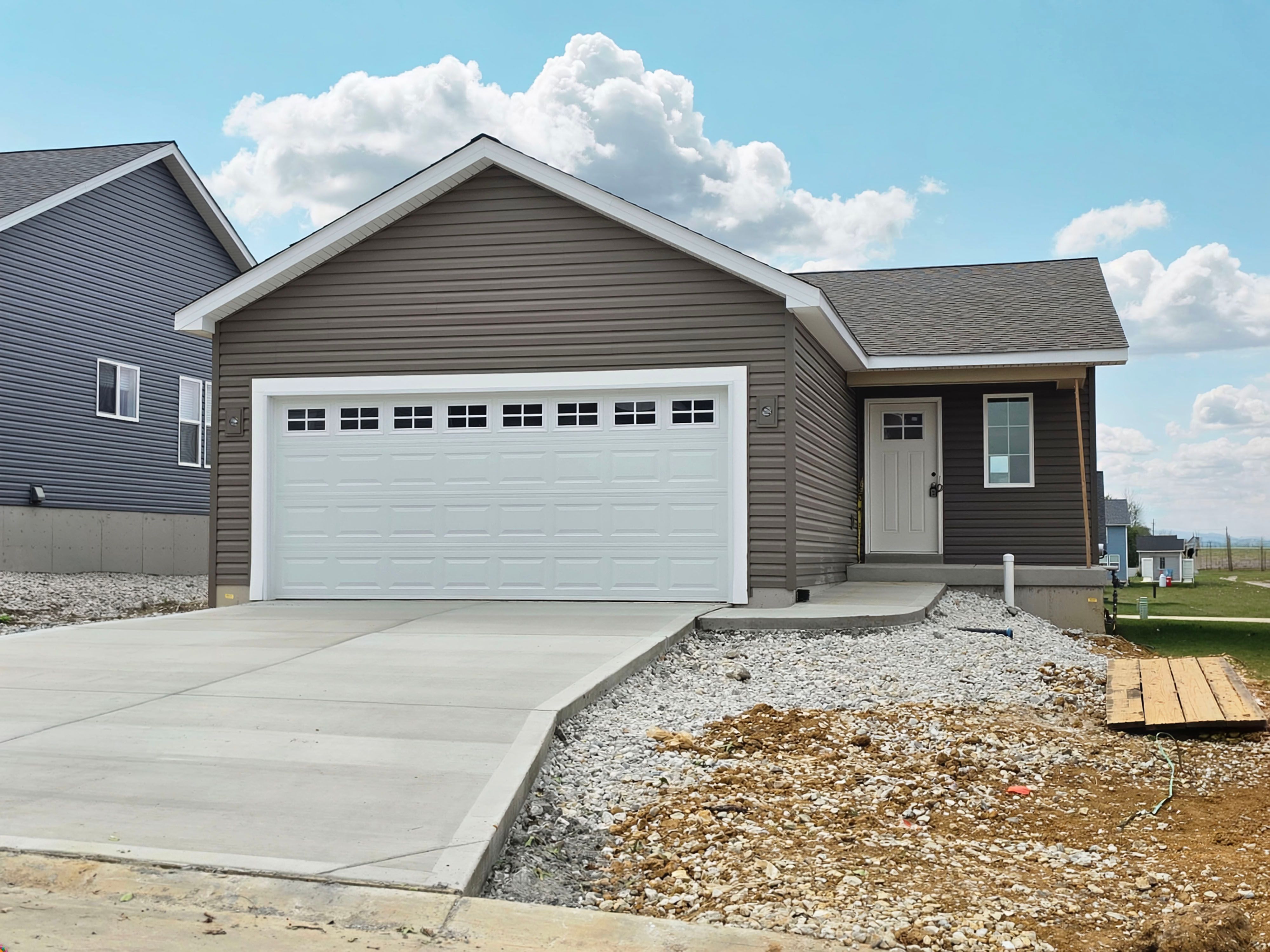 Tulip - Majestic Lakes: Moscow Mills, Missouri - Houston Homes LLC