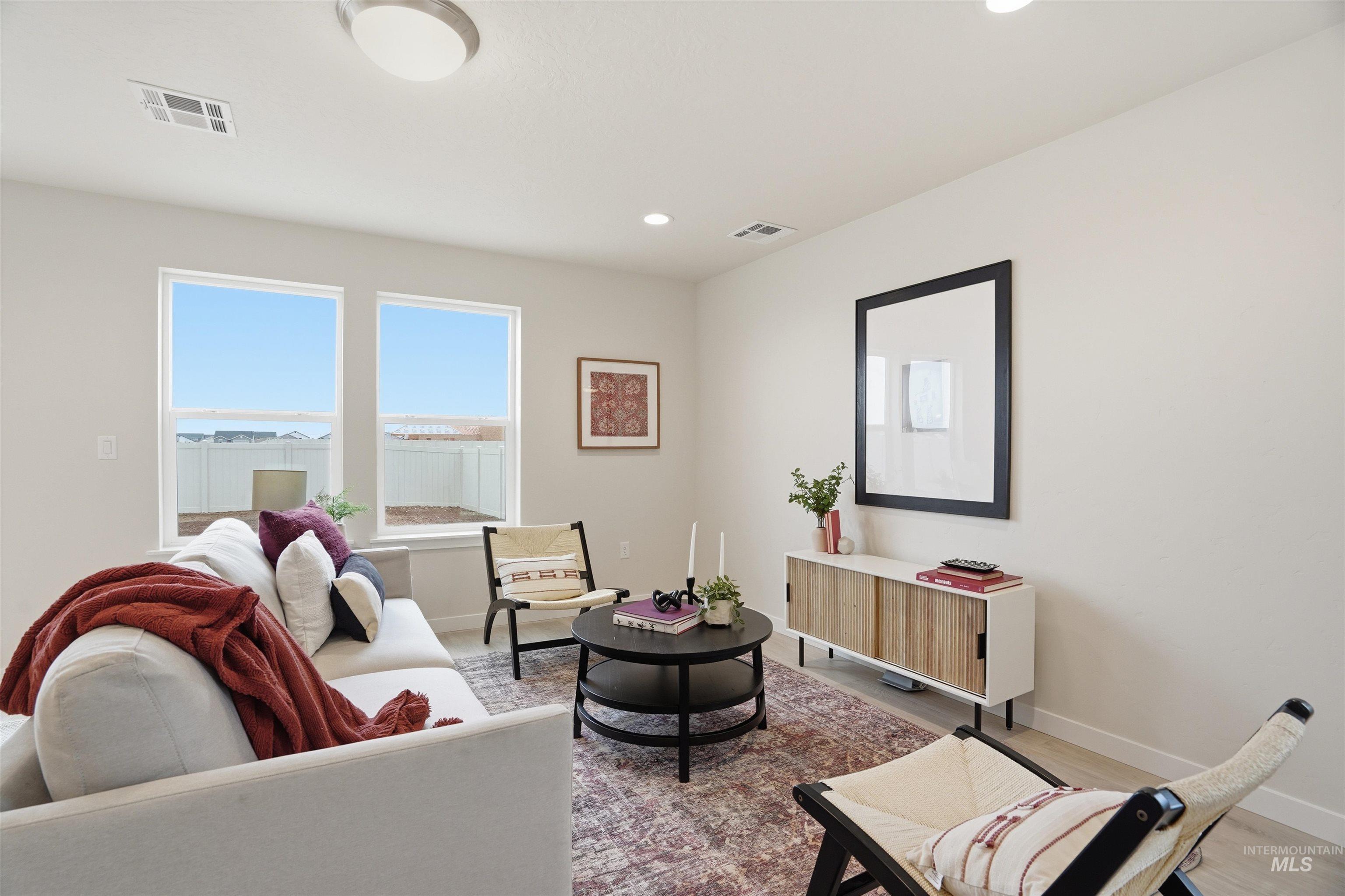 7667 E Westing House (Everest)