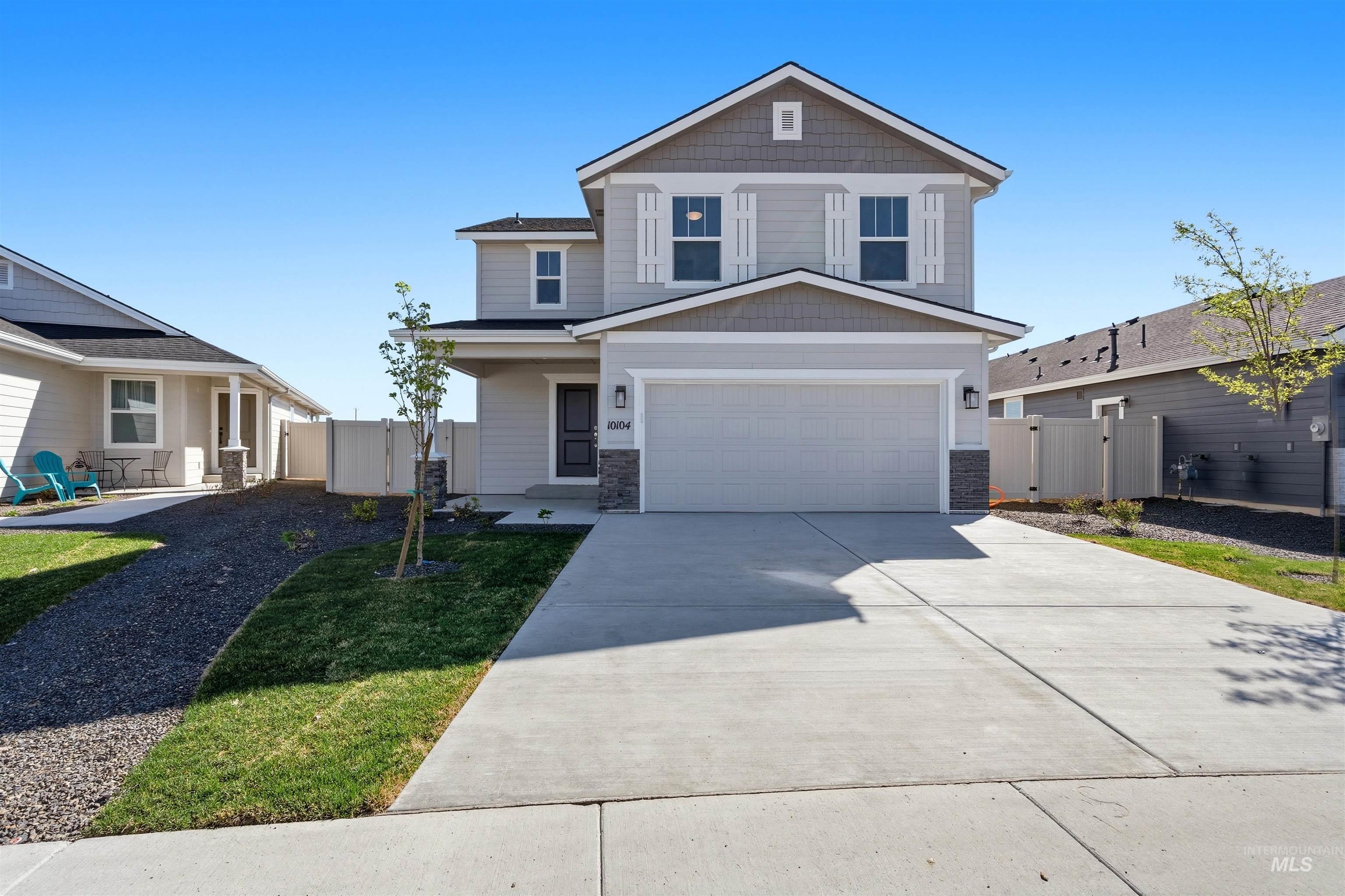 194 W Omphale St. (Everest)