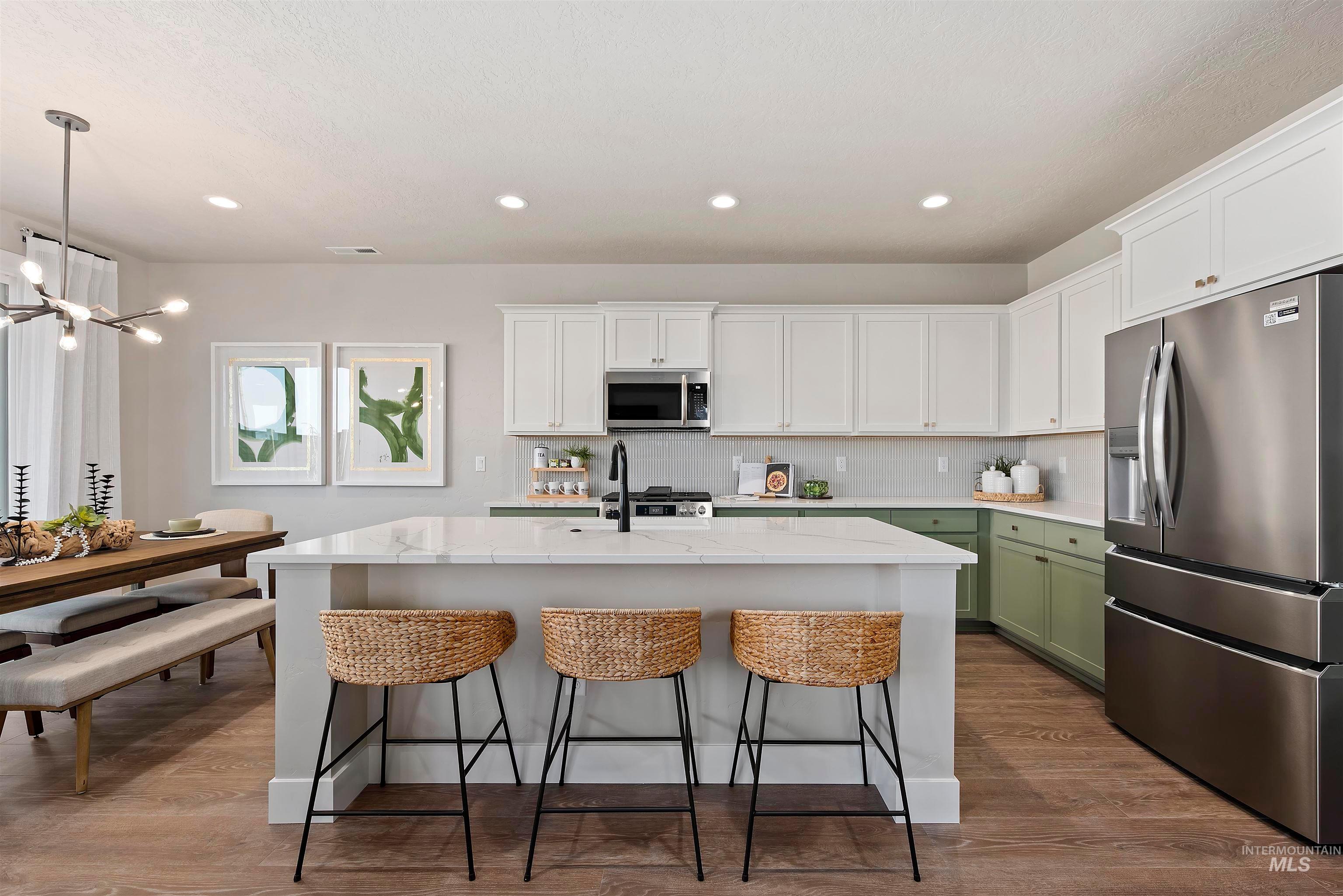 5886 W Parachute Dr