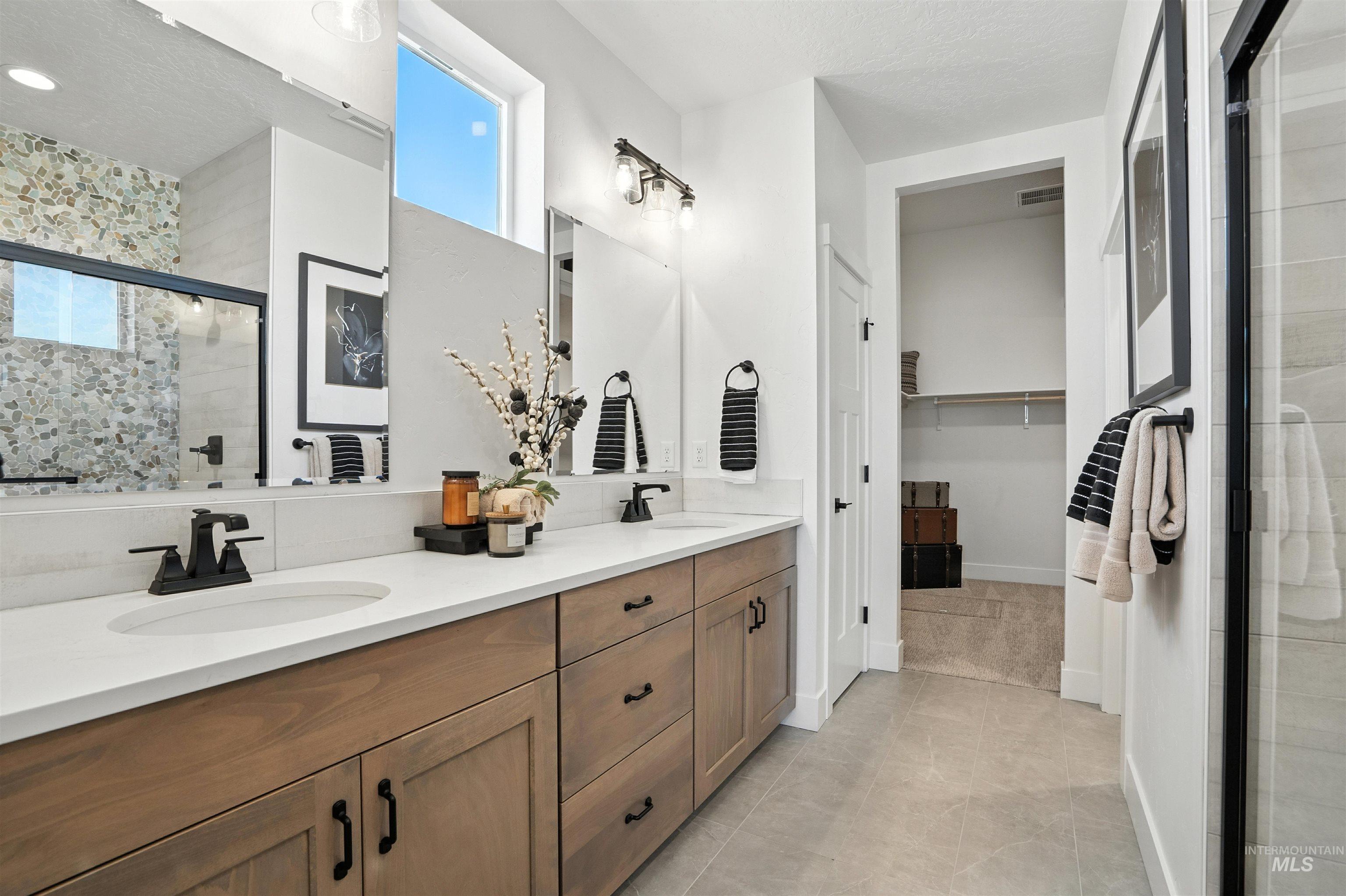Bathrooms Image