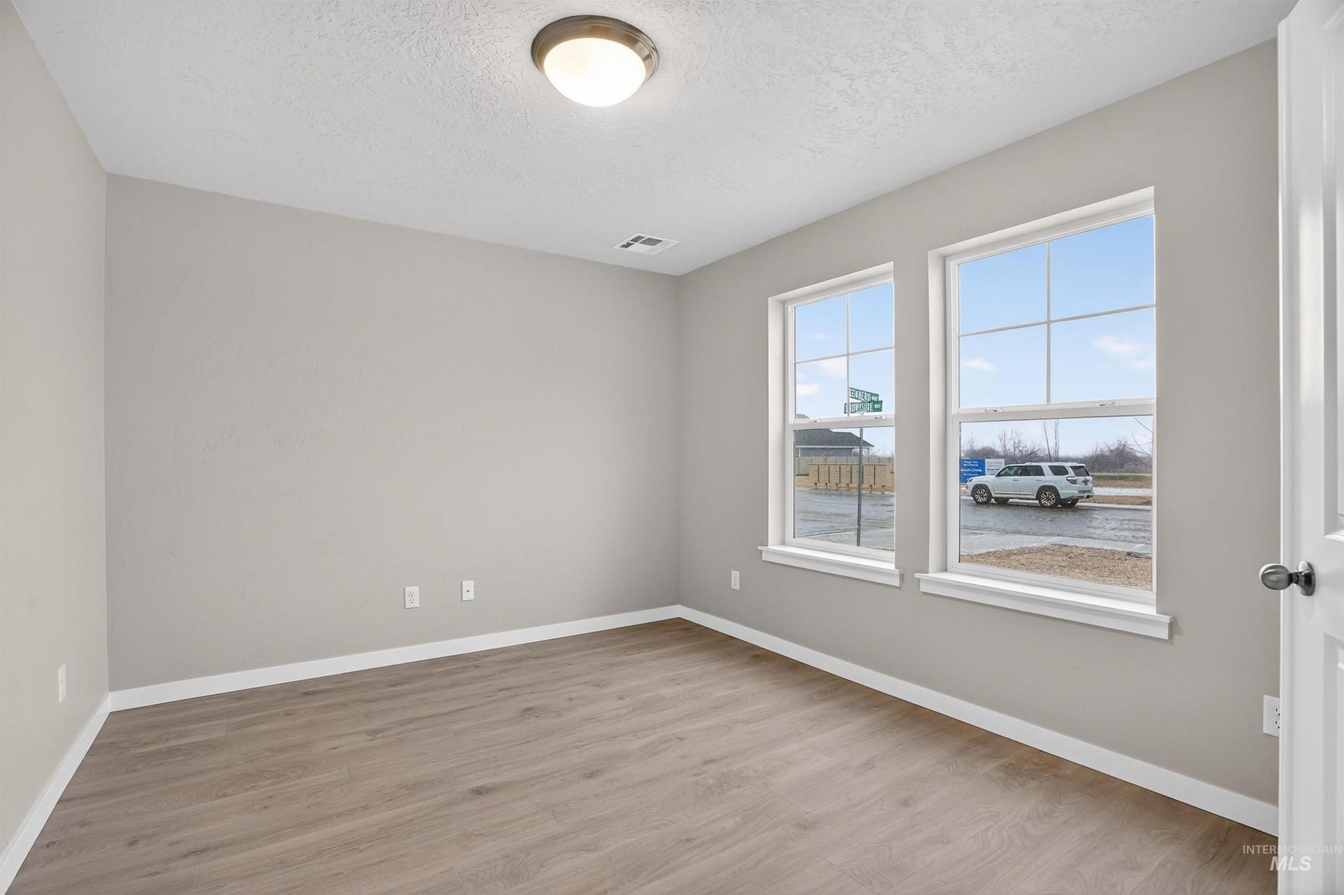 19317 Snowyside Way
