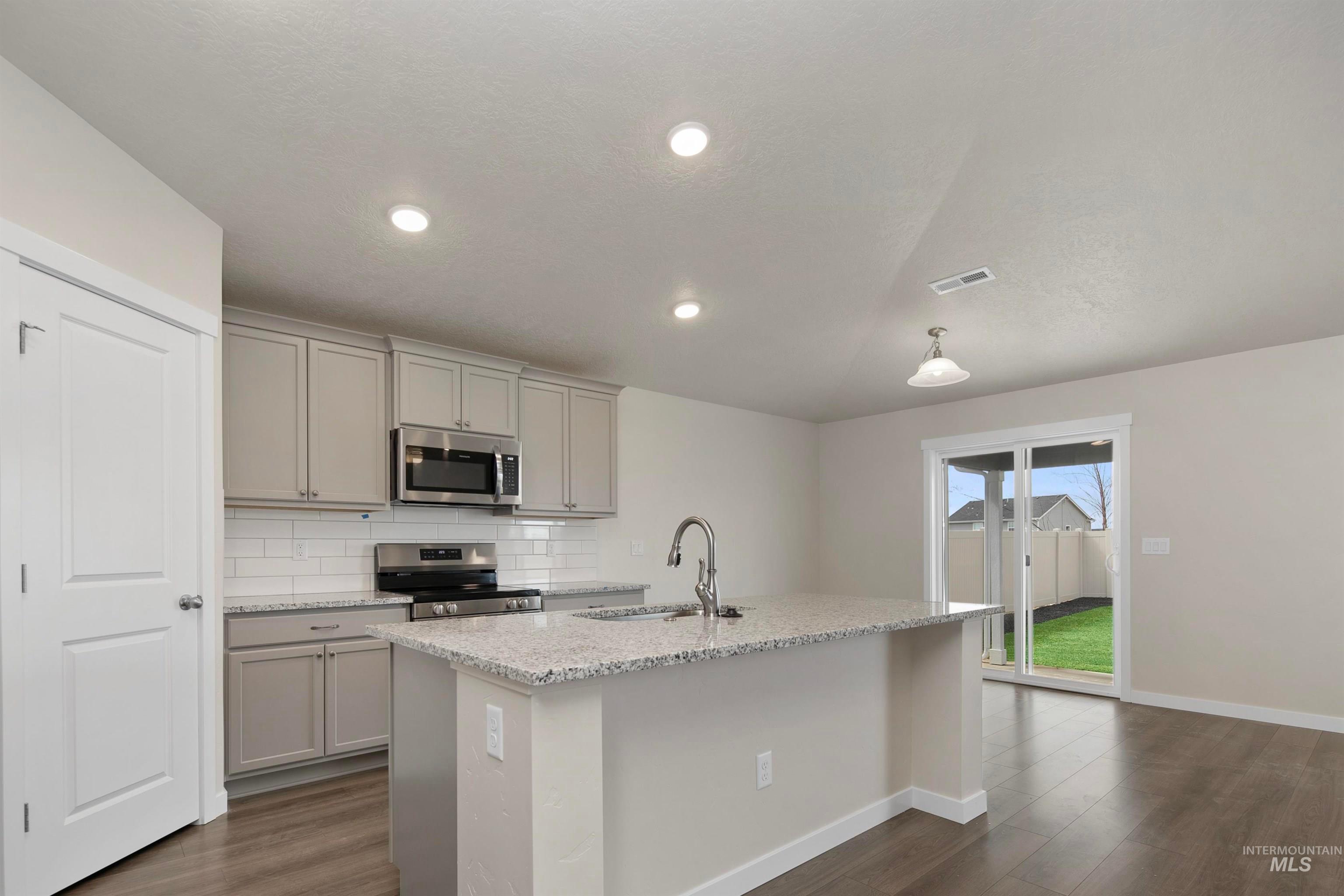 7687 E Meriwether Dr