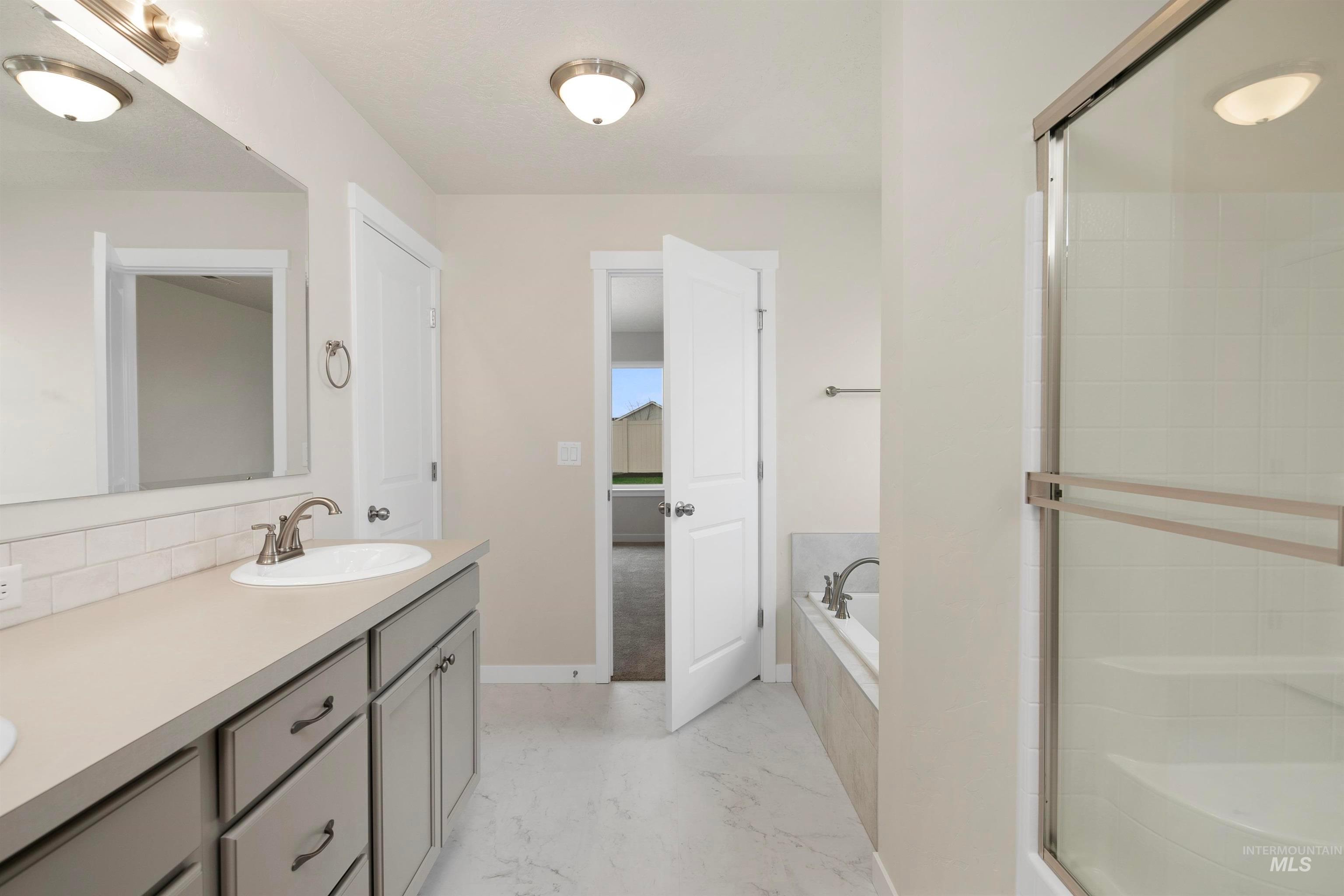 7687 E Meriwether Dr