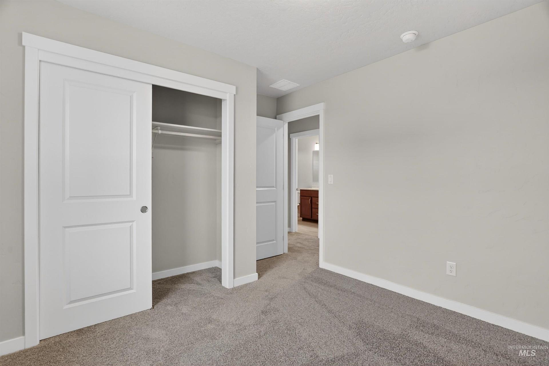 7663 E Meriwether Dr