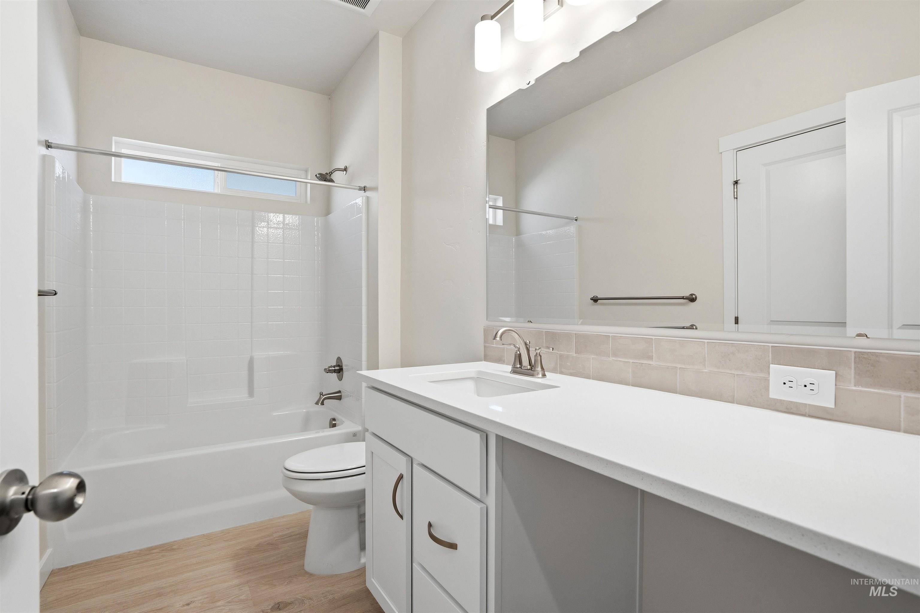 338 W Omphale St.