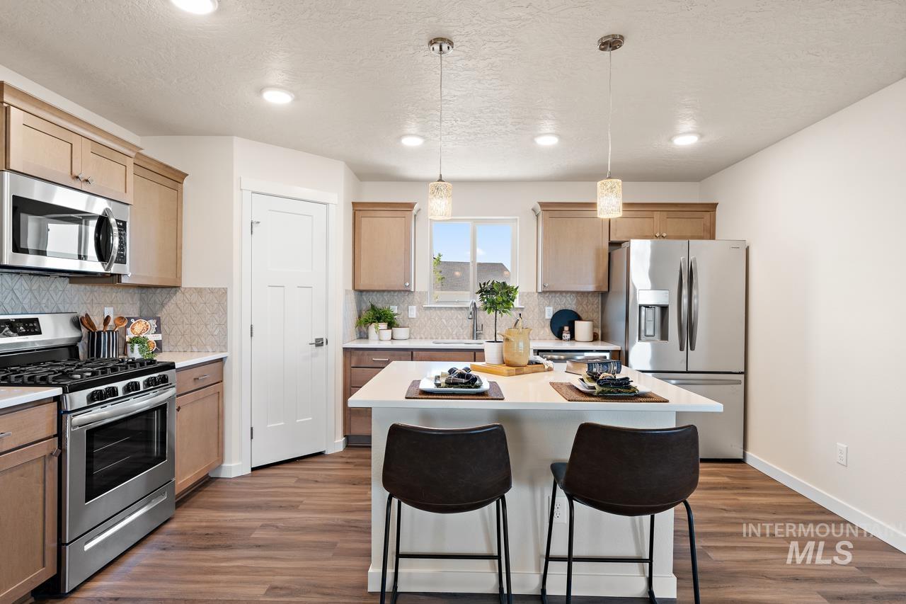 17580 Moon Ridge Pl