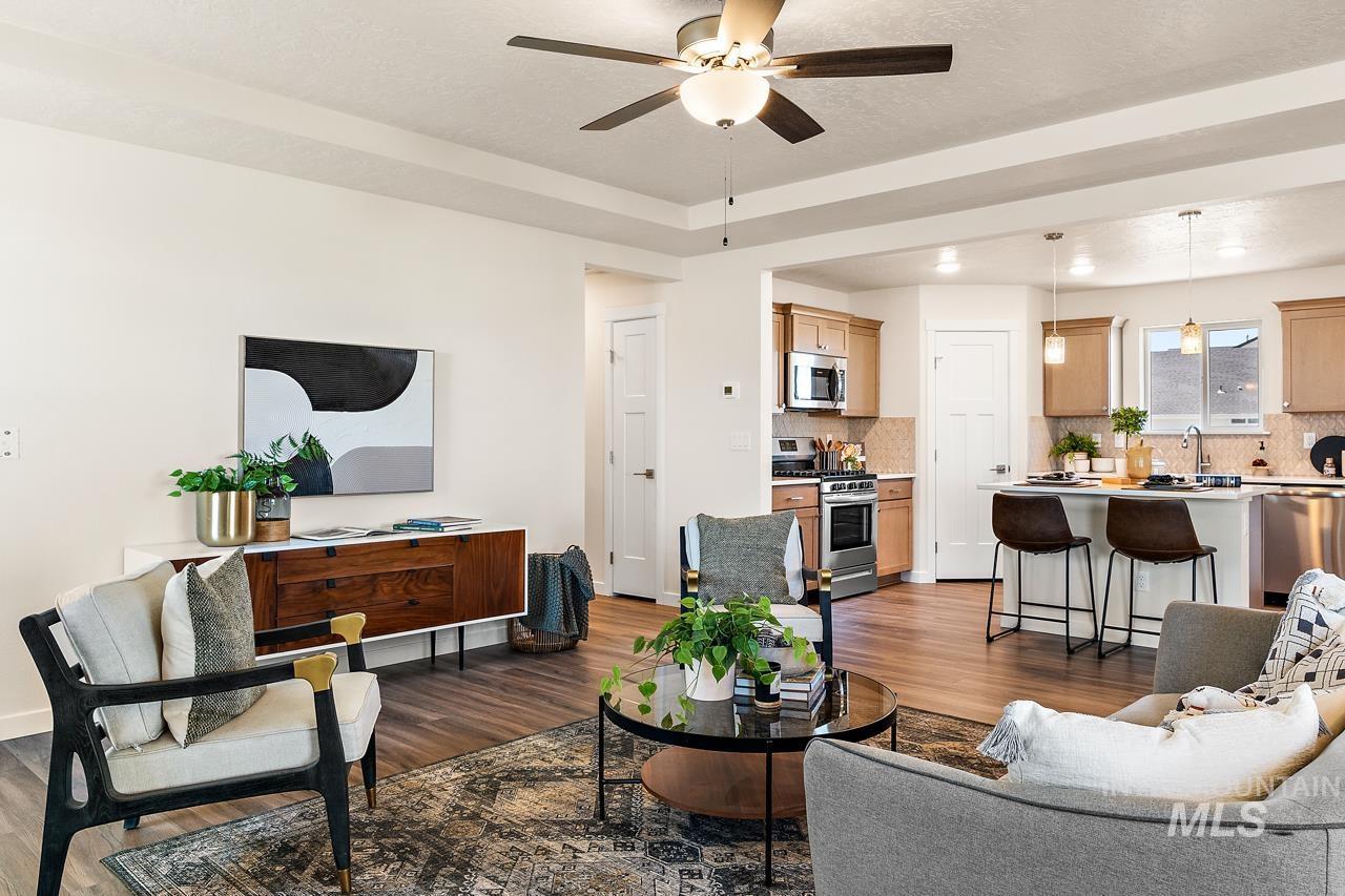 17580 Moon Ridge Pl