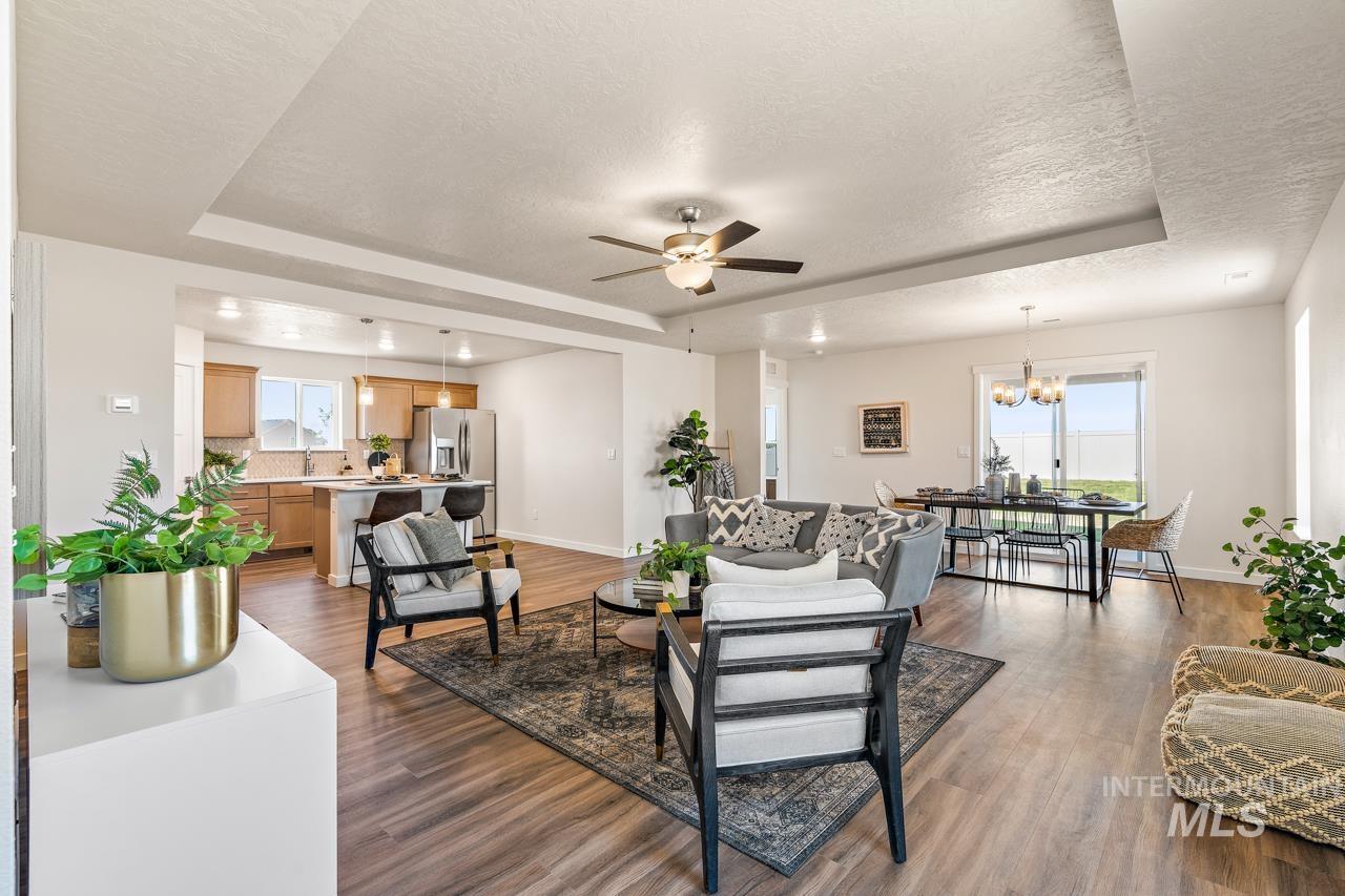 17580 Moon Ridge Pl
