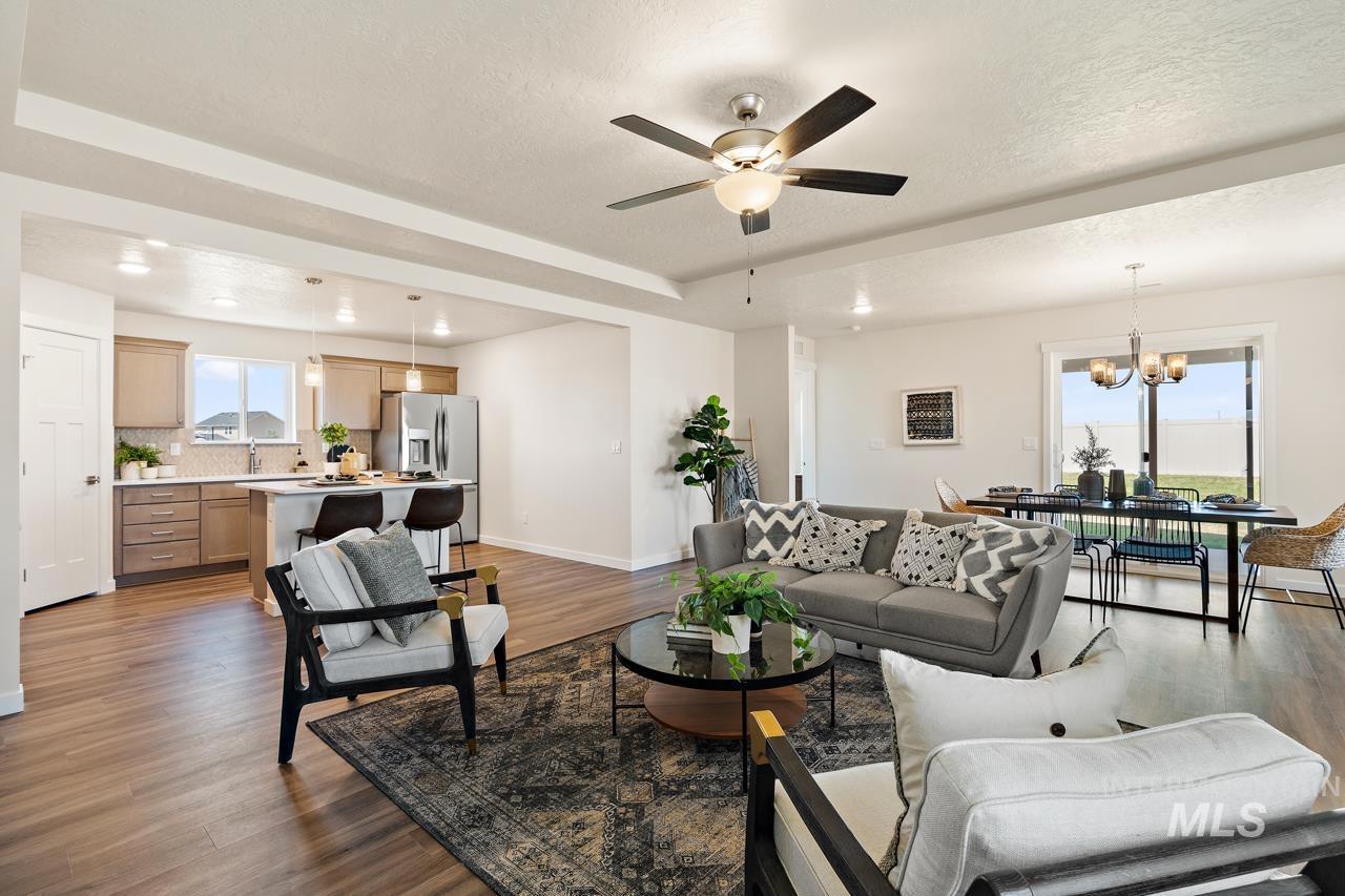 17580 Moon Ridge Pl