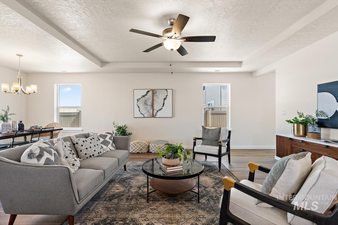 17580 Moon Ridge Pl