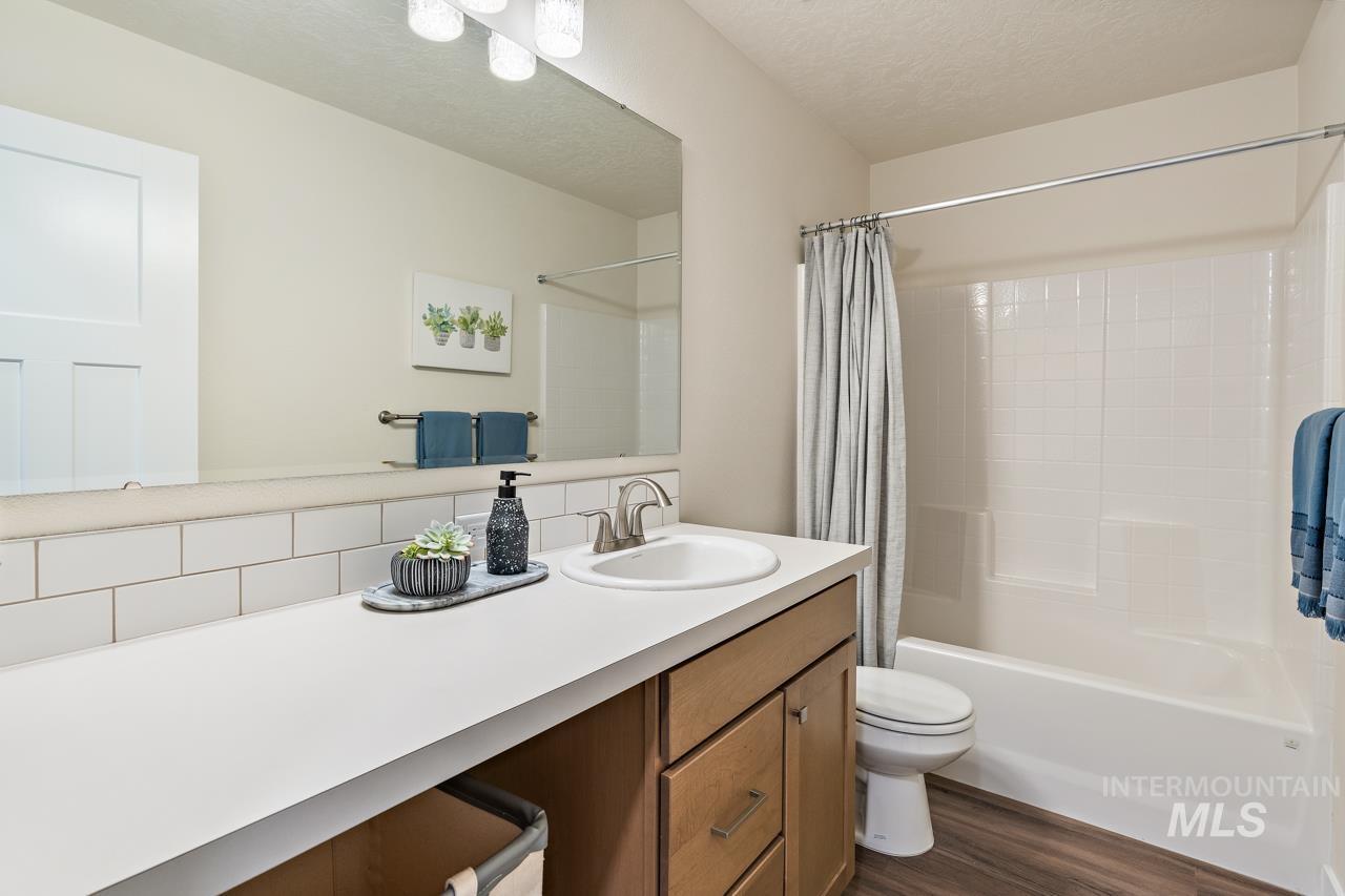 17580 Moon Ridge Pl