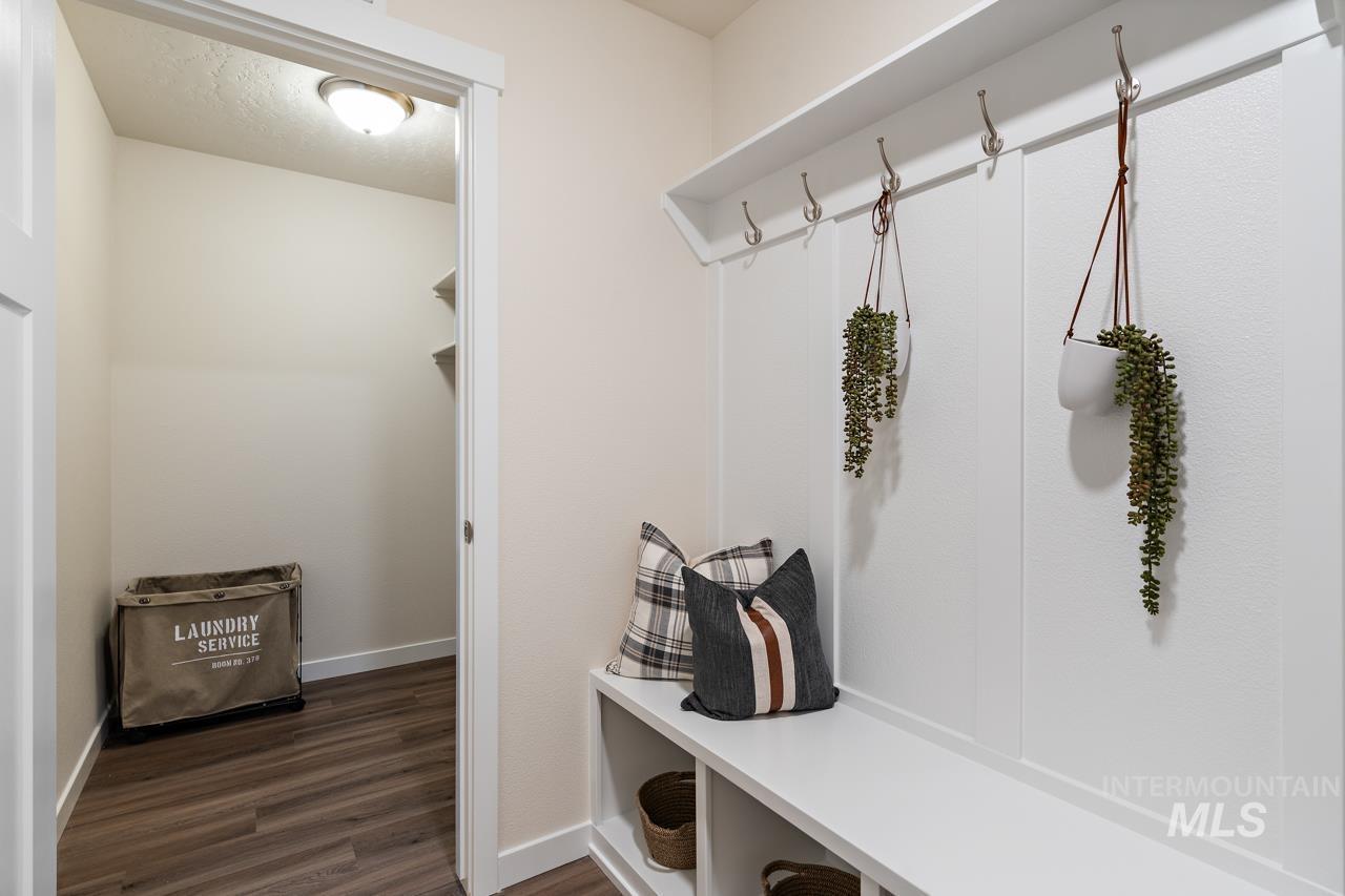 17580 Moon Ridge Pl