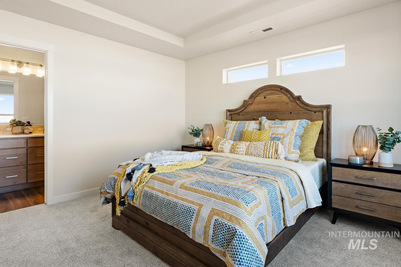 17581 Moon Ridge Pl