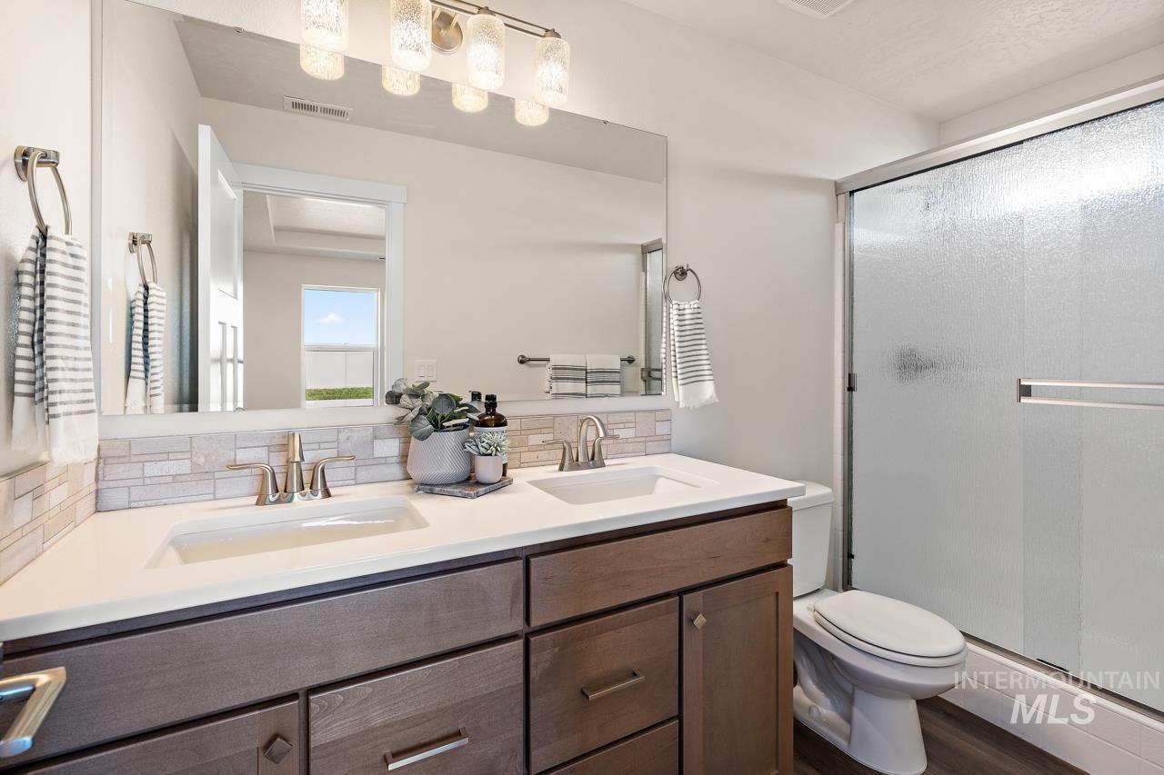 17581 Moon Ridge Pl